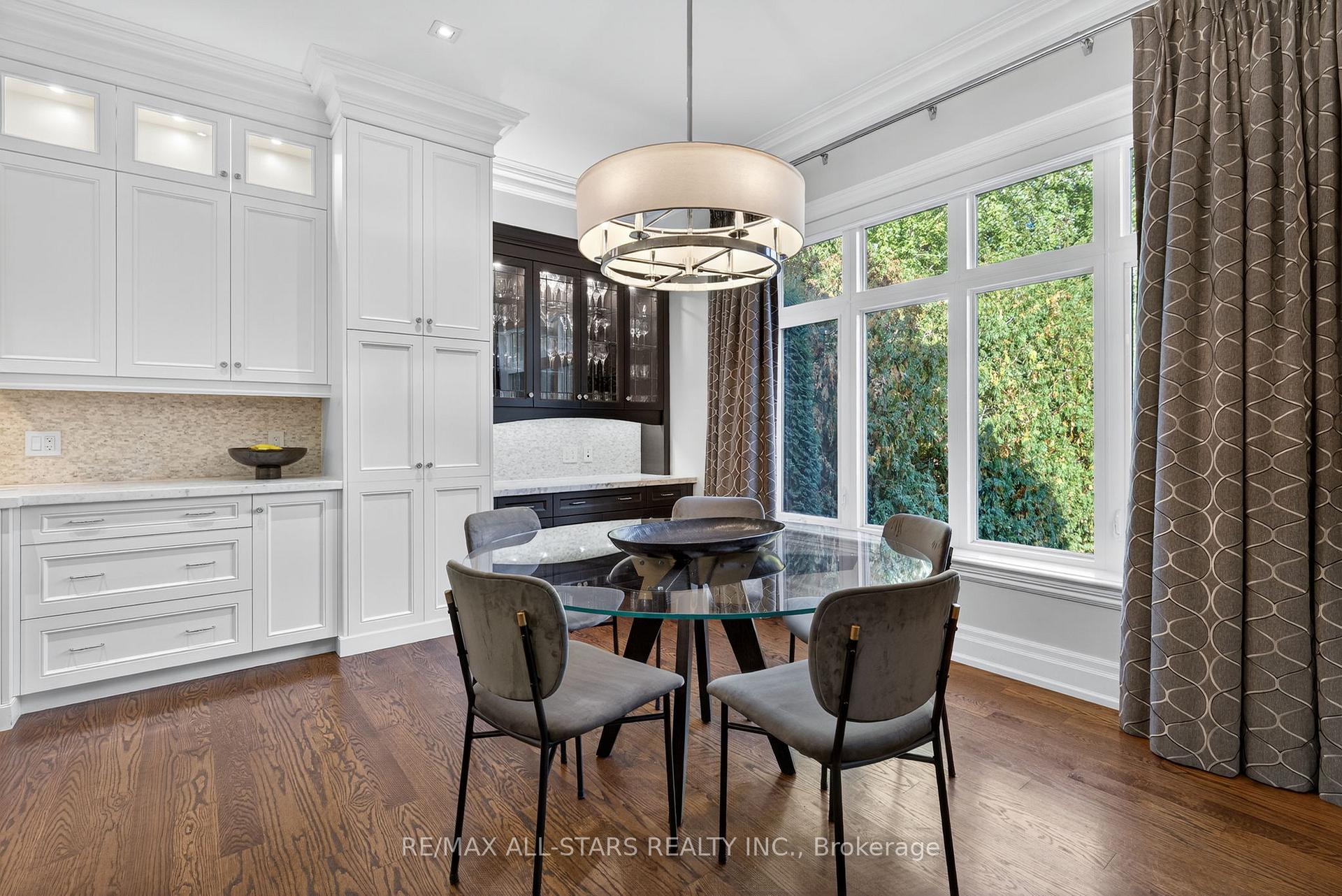Photo 18 of 126 Hillview Road, Aurora, Aurora Village — HOMEH