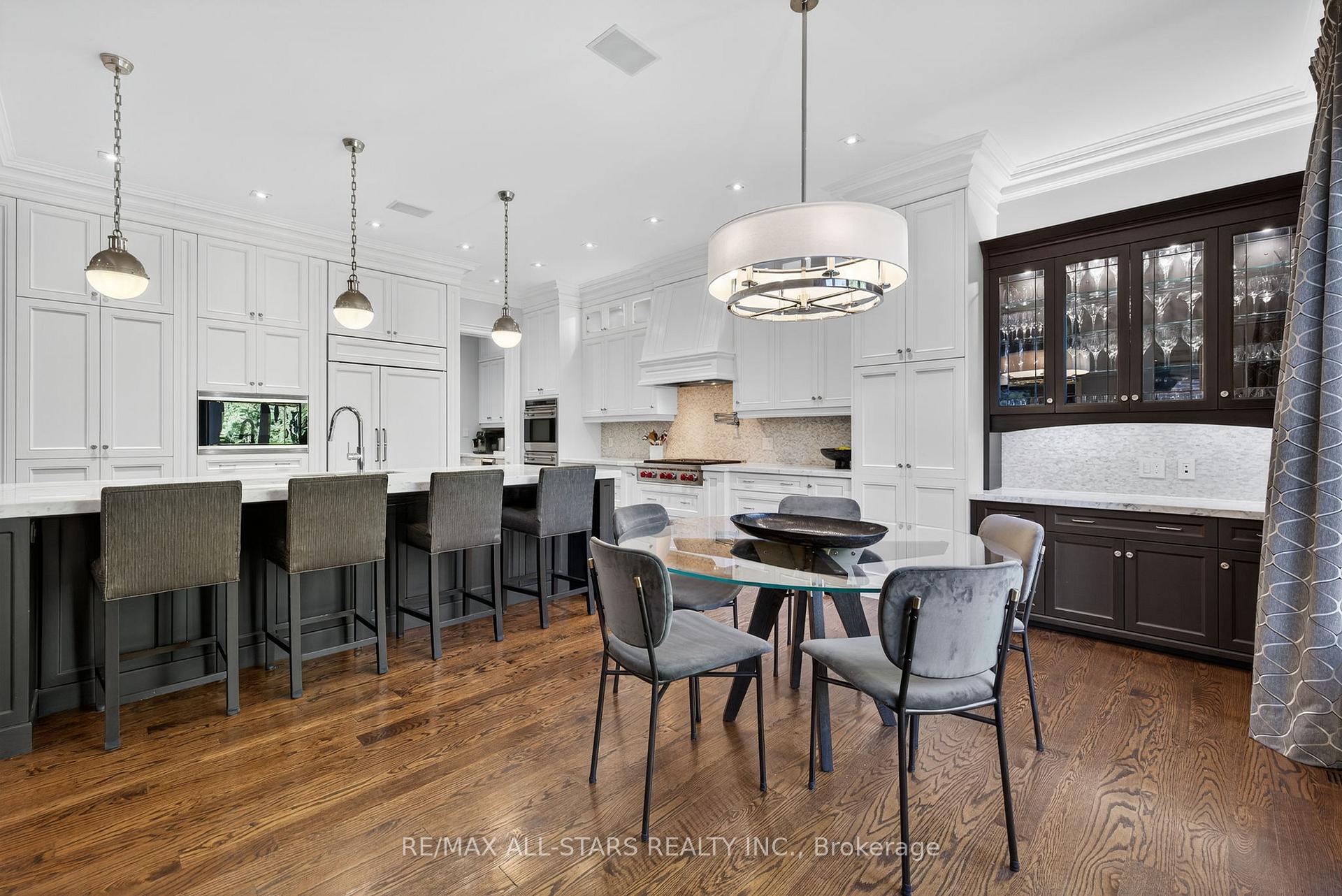 Photo 19 of 126 Hillview Road, Aurora, Aurora Village — HOMEH