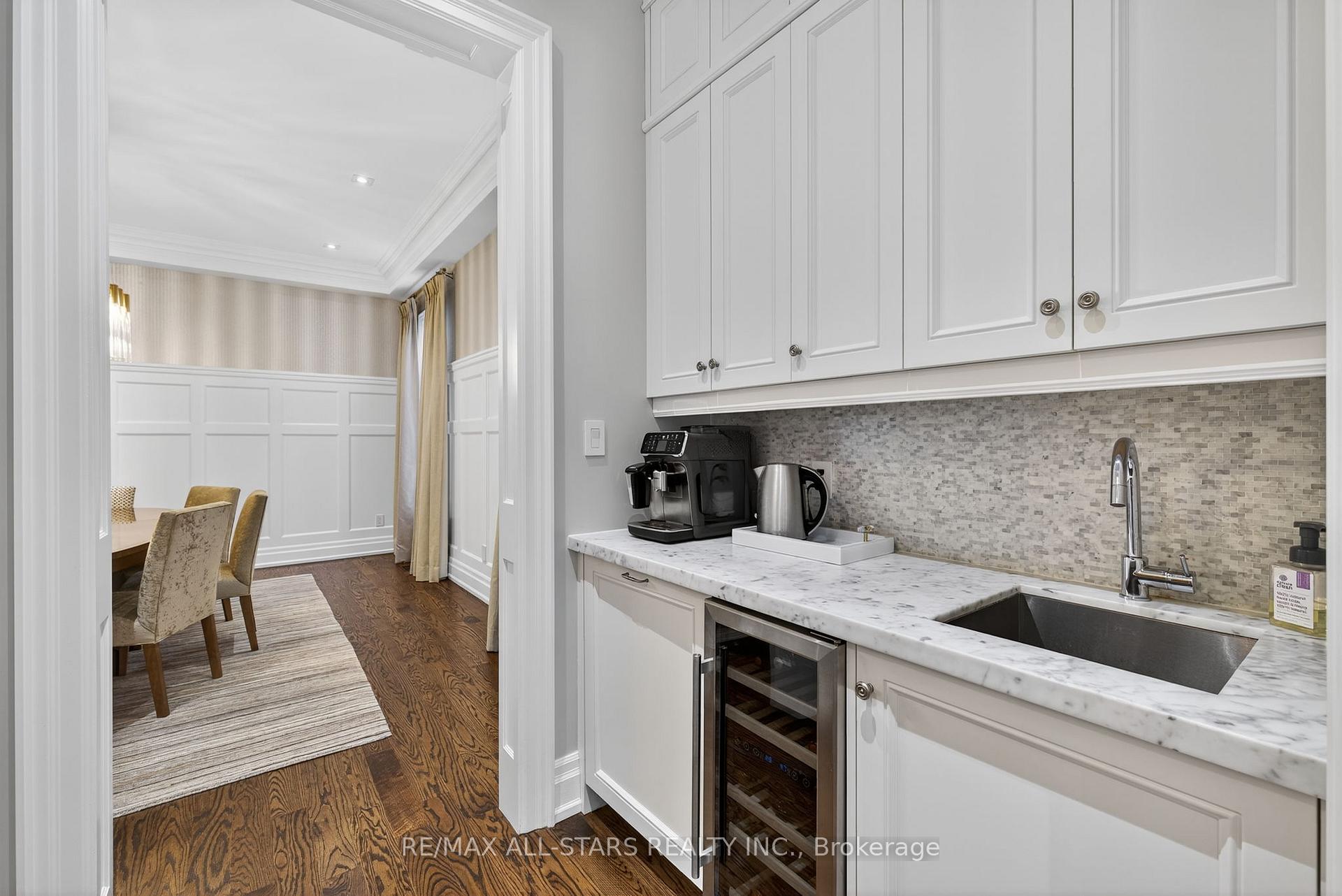 Photo 20 of 126 Hillview Road, Aurora, Aurora Village — HOMEH