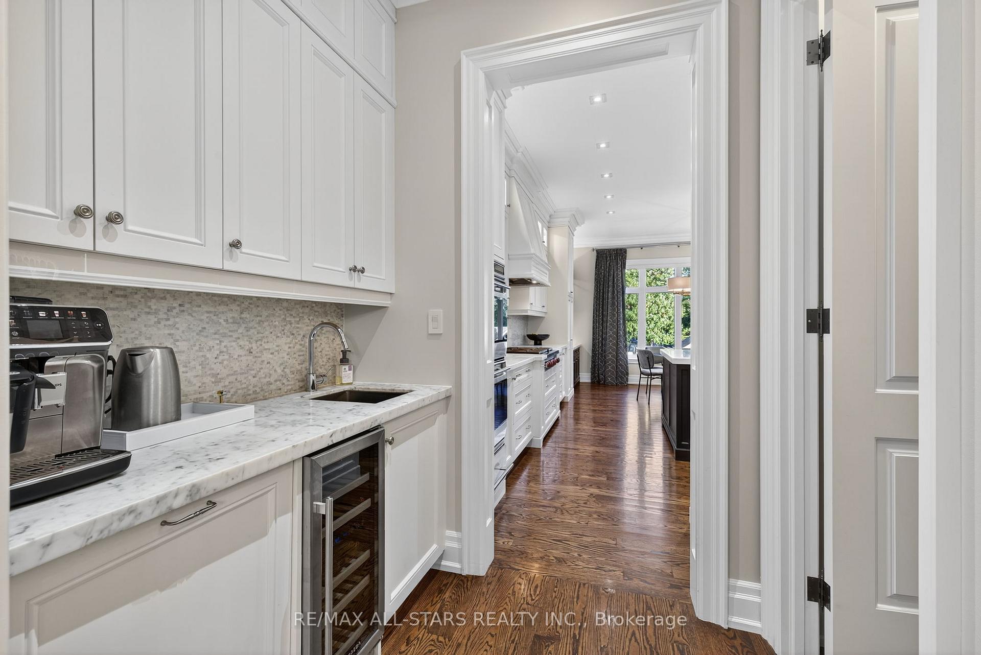 Photo 21 of 126 Hillview Road, Aurora, Aurora Village — HOMEH