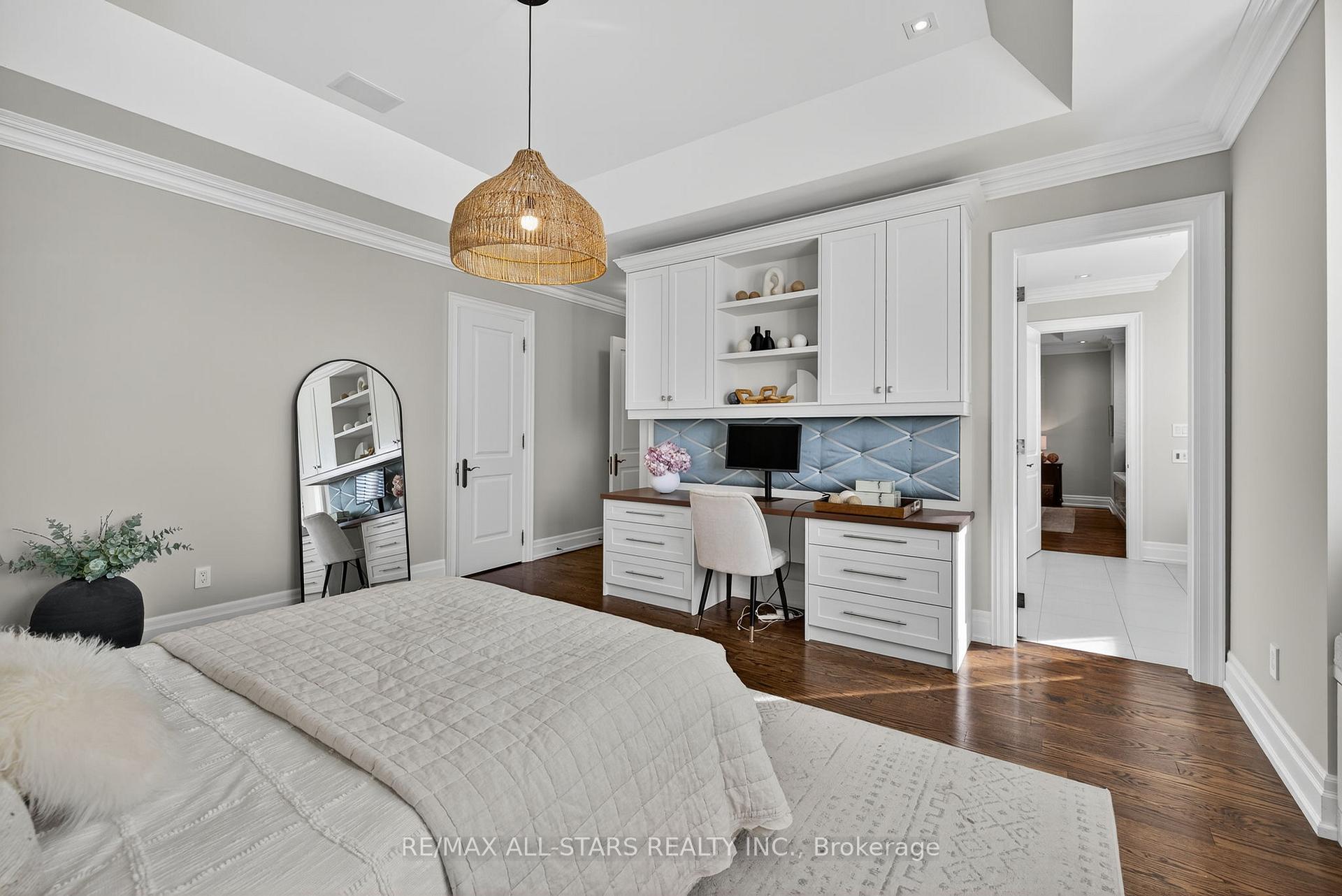 Photo 29 of 126 Hillview Road, Aurora, Aurora Village — HOMEH