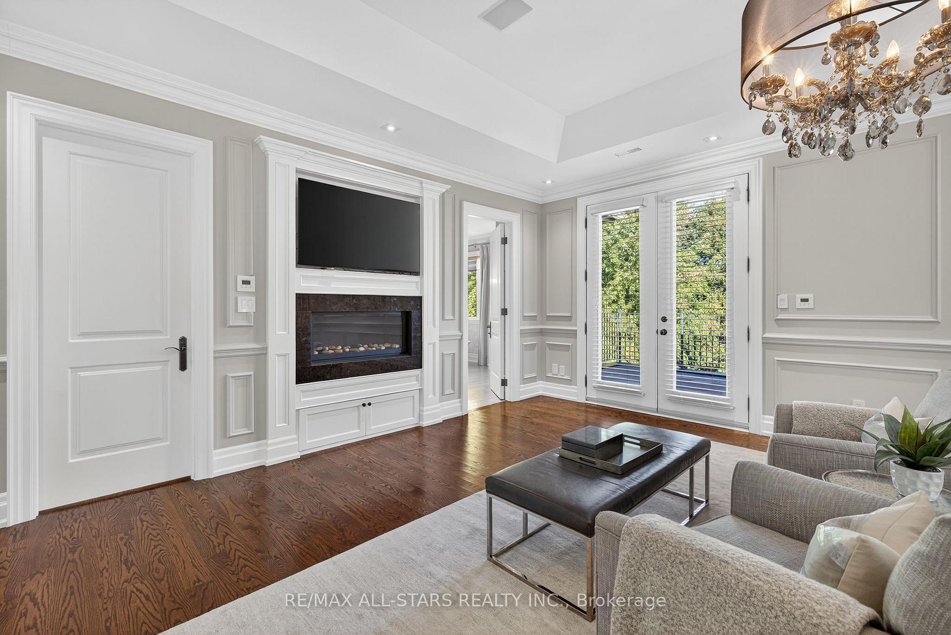 Photo 33 of 126 Hillview Road, Aurora, Aurora Village — HOMEH