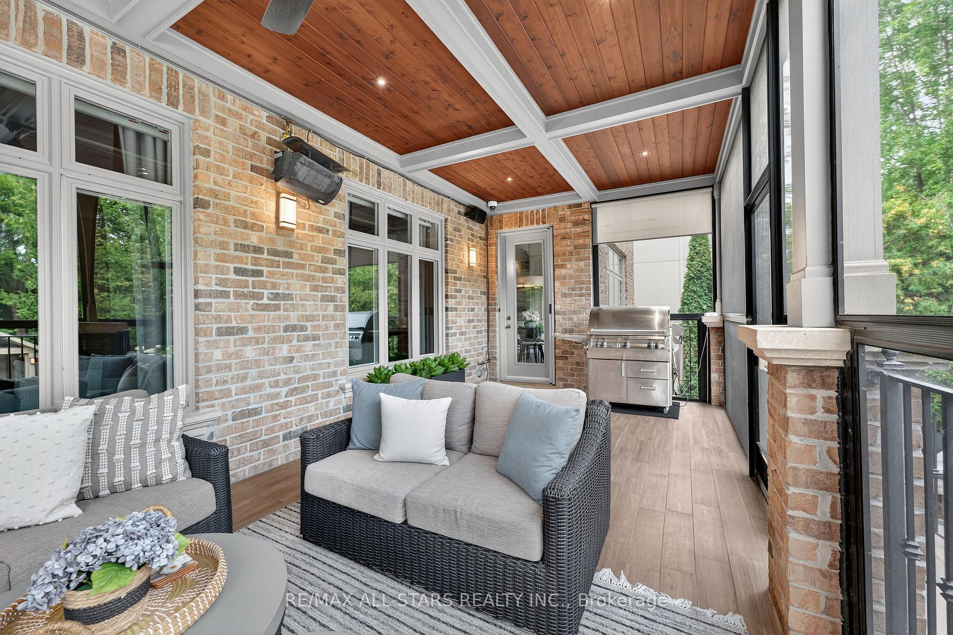 Photo 41 of 126 Hillview Road, Aurora, Aurora Village — HOMEH