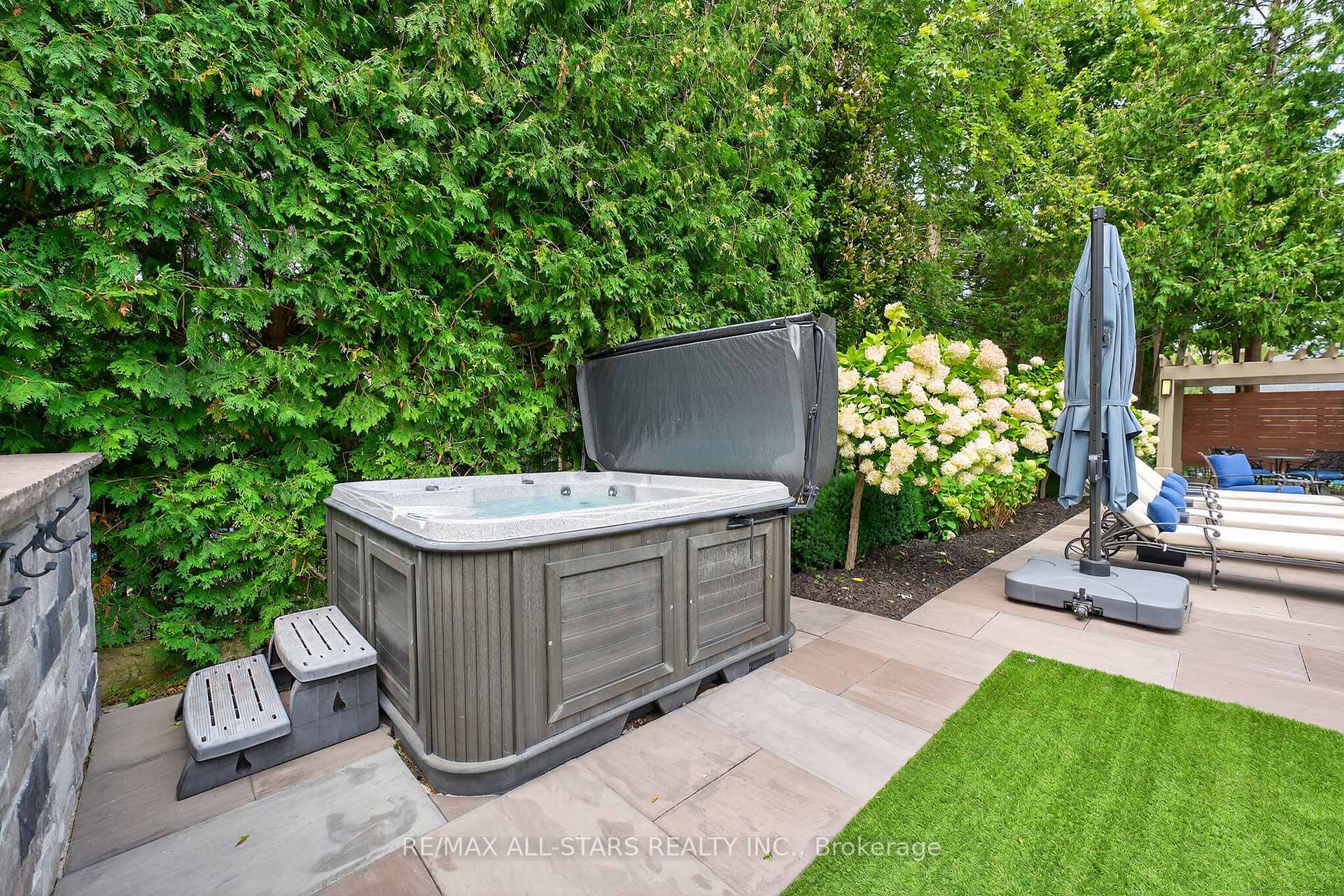 Photo 45 of 126 Hillview Road, Aurora, Aurora Village — HOMEH