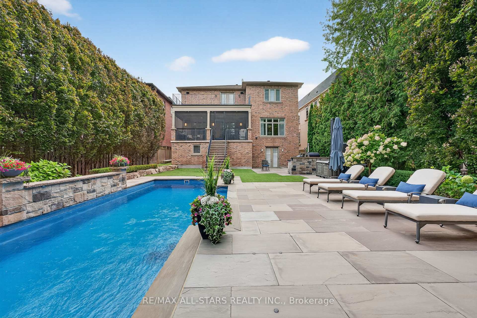 Photo 49 of 126 Hillview Road, Aurora, Aurora Village — HOMEH