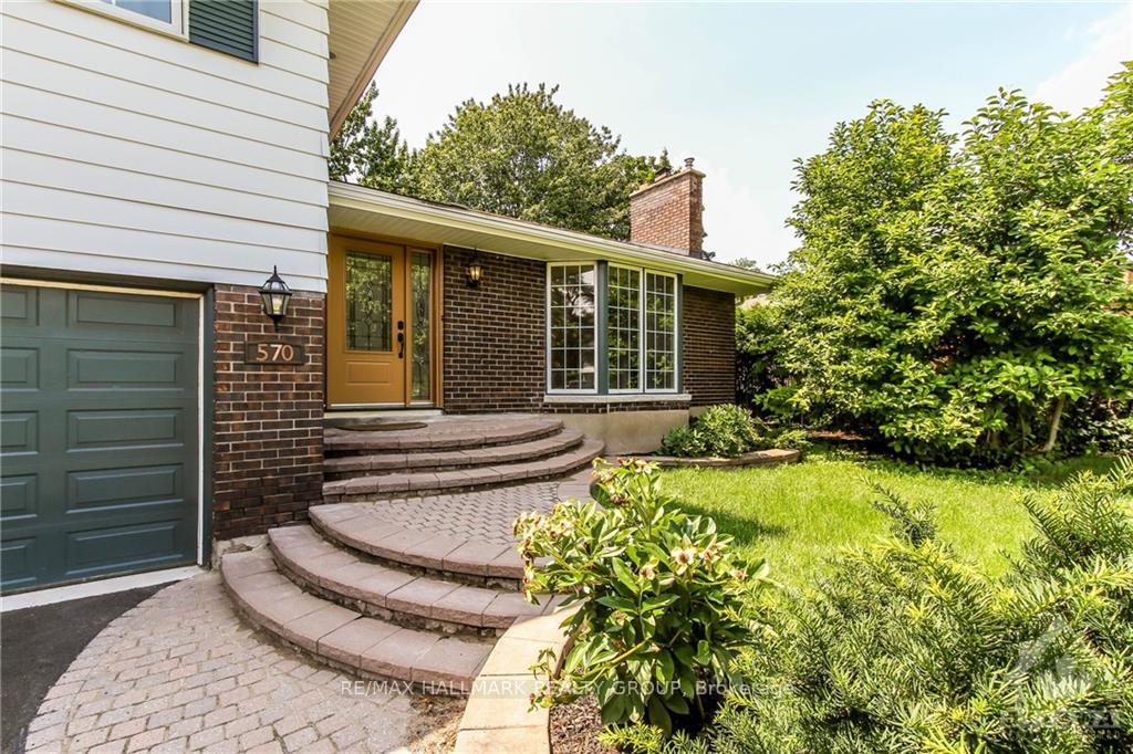 Photo 2 of 570 Duff Crescent, Ottawa, Beacon Hill North — HOMEH