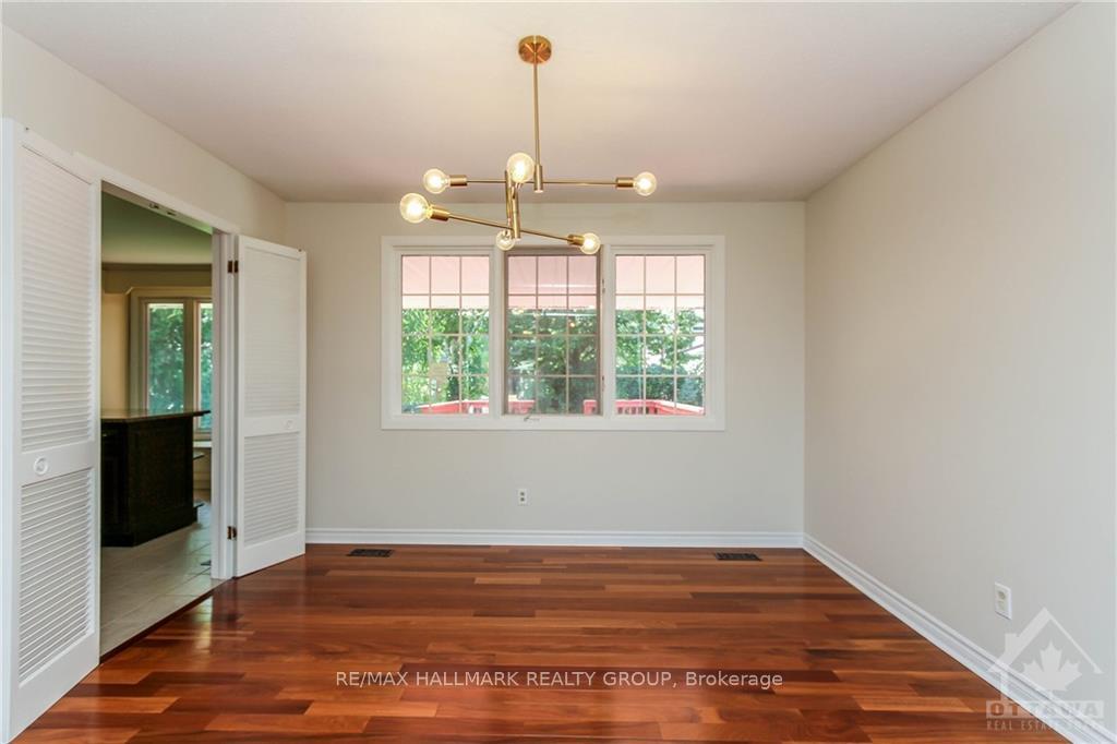Photo 7 of 570 Duff Crescent, Ottawa, Beacon Hill North — HOMEH