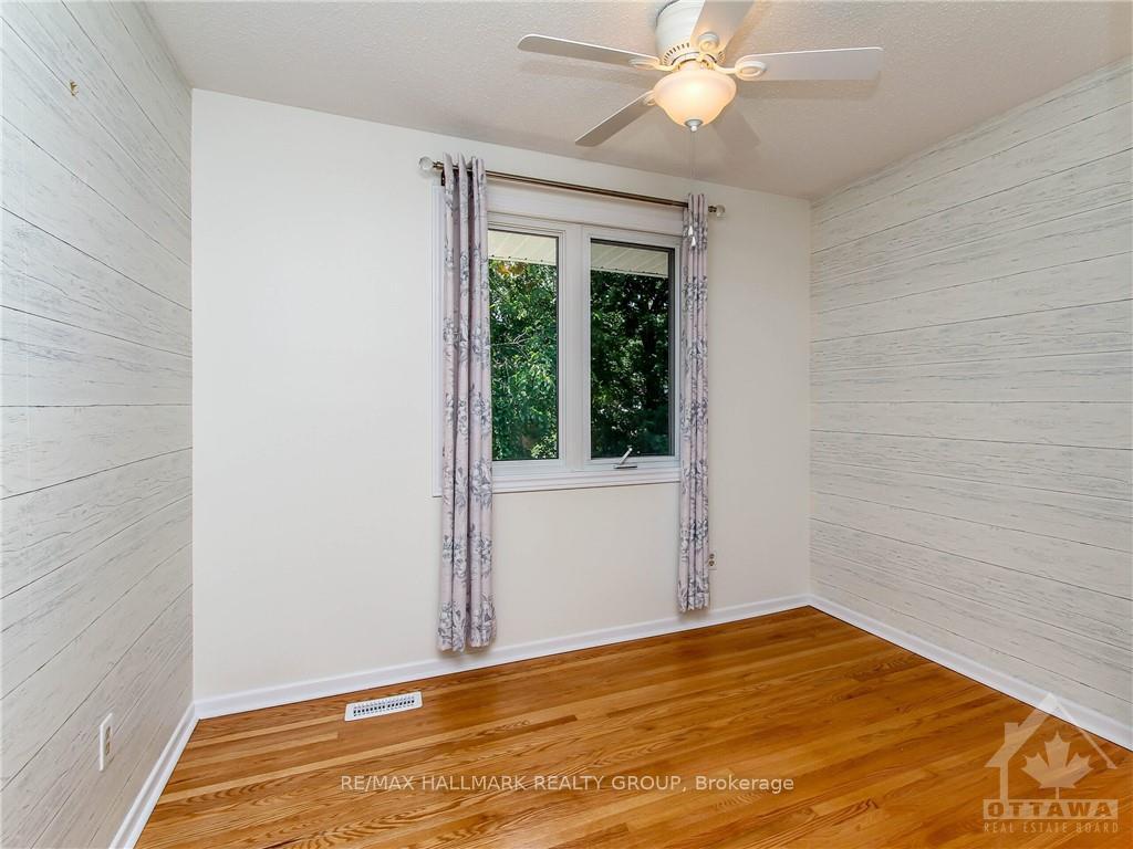 Photo 15 of 570 Duff Crescent, Ottawa, Beacon Hill North — HOMEH