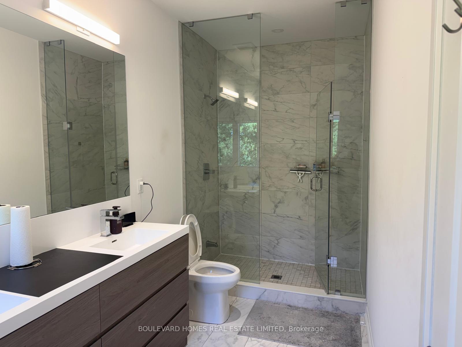 Photo 4 of 38 Yans Way, Markham, Buttonville — HOMEH
