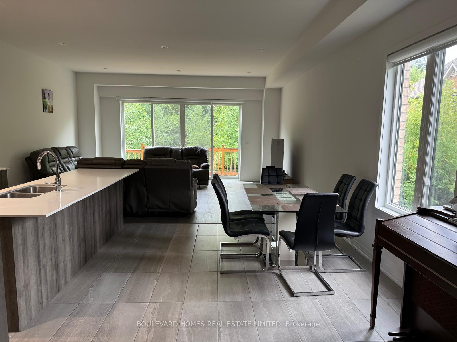 Photo 13 of 38 Yans Way, Markham, Buttonville — HOMEH