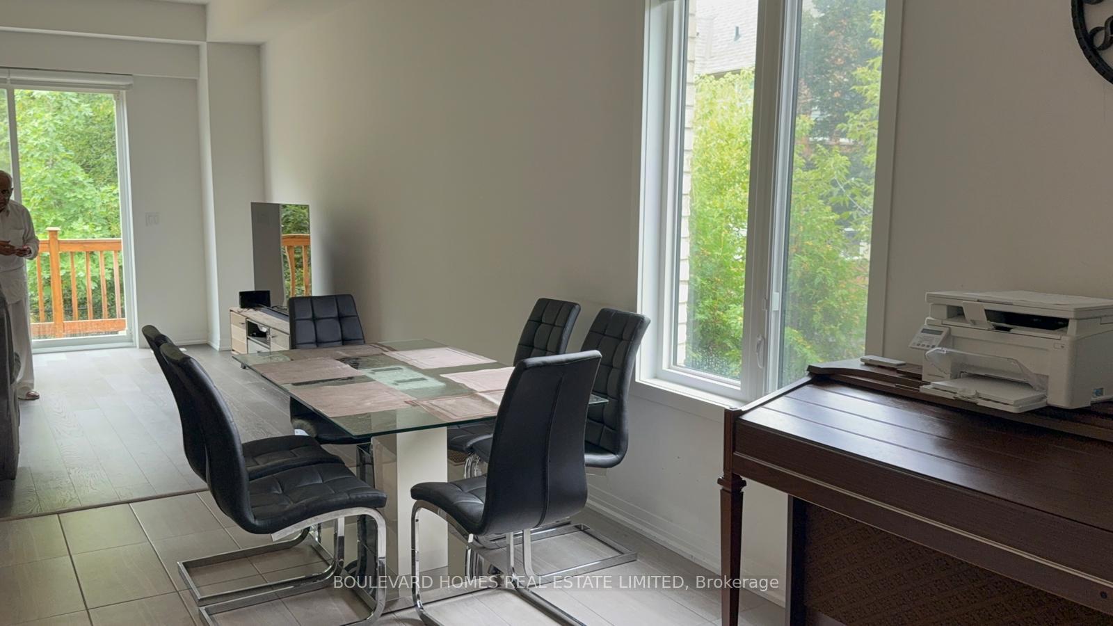Photo 14 of 38 Yans Way, Markham, Buttonville — HOMEH