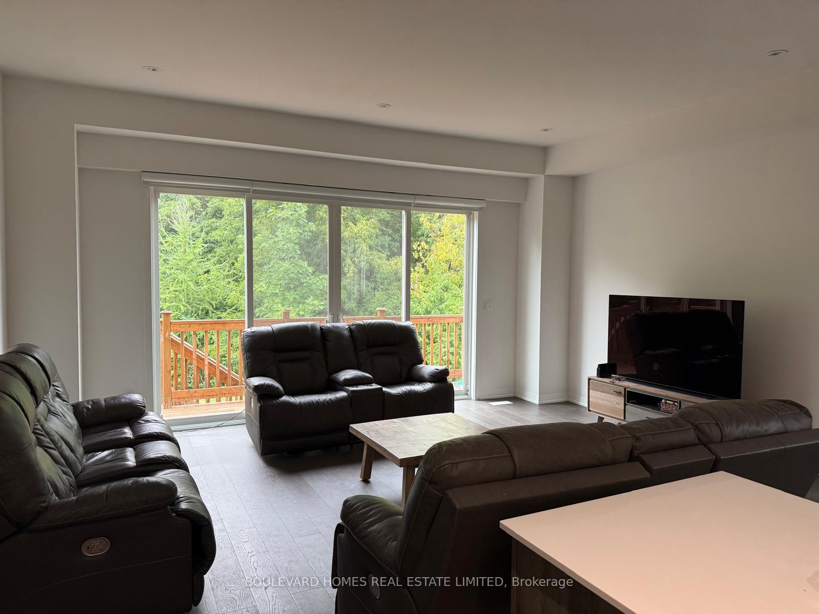 Photo 15 of 38 Yans Way, Markham, Buttonville — HOMEH