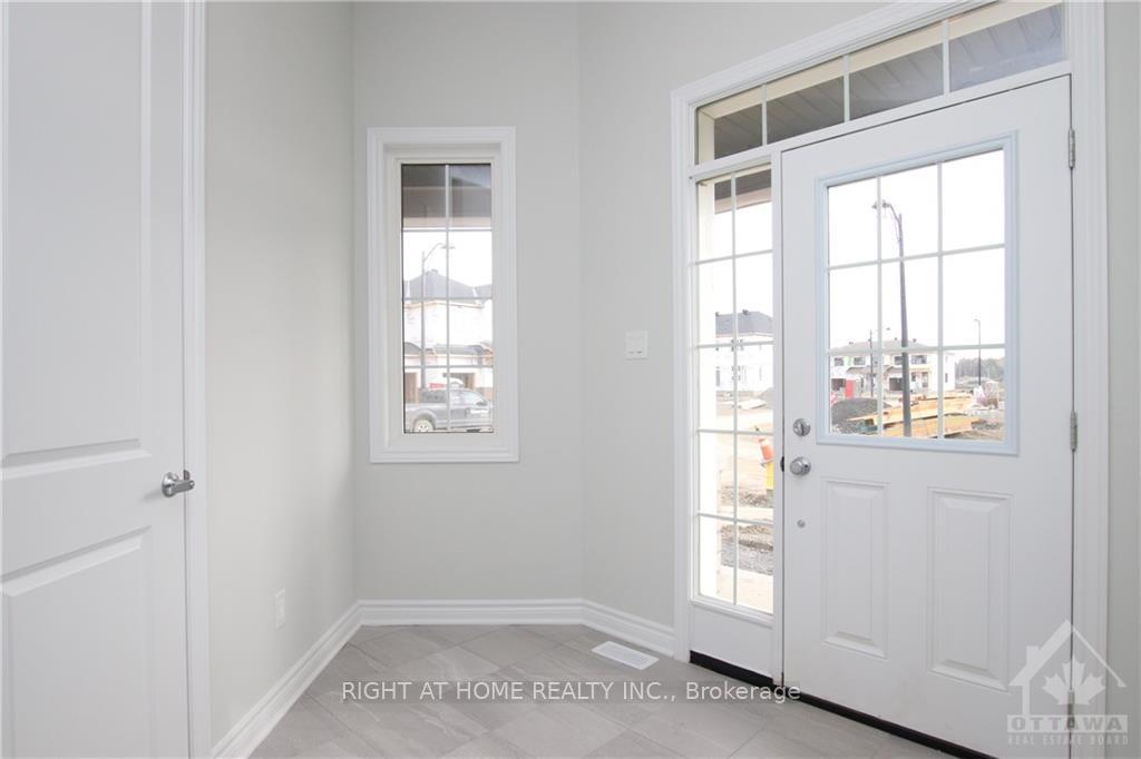 Photo 9 of 106 Mesa Drive, Ottawa, Barrhaven - Half Moon Bay — HOMEH