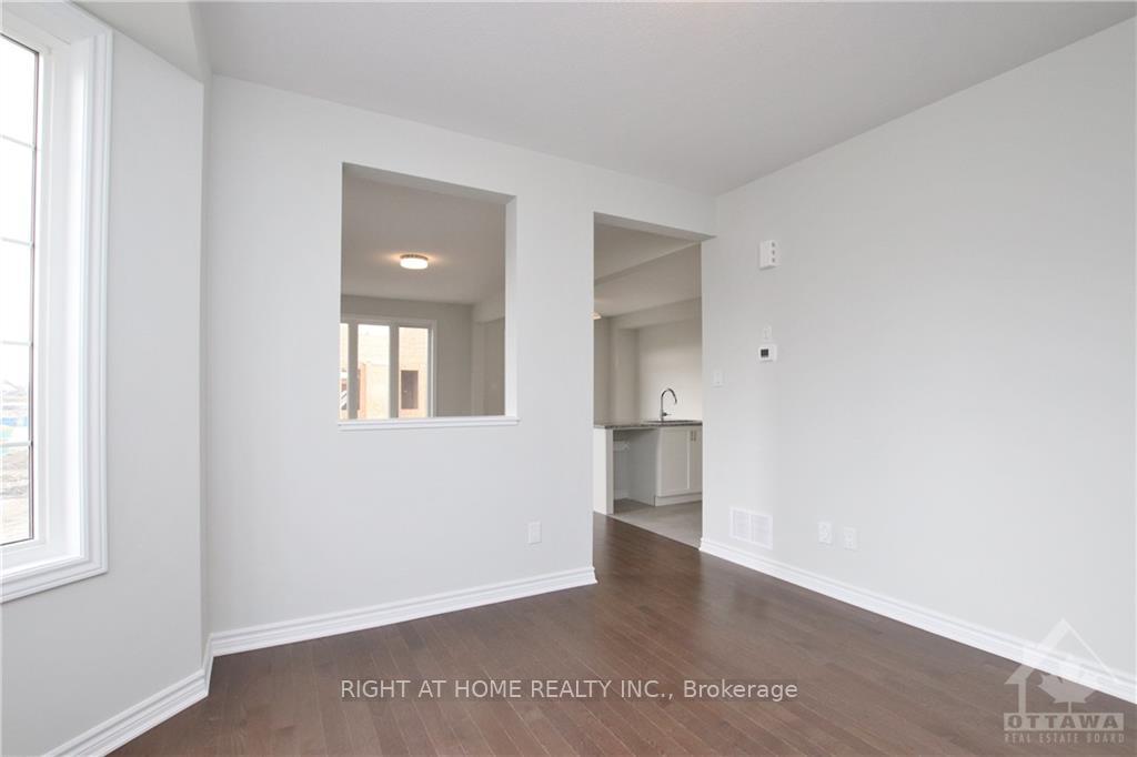 Photo 13 of 106 Mesa Drive, Ottawa, Barrhaven - Half Moon Bay — HOMEH