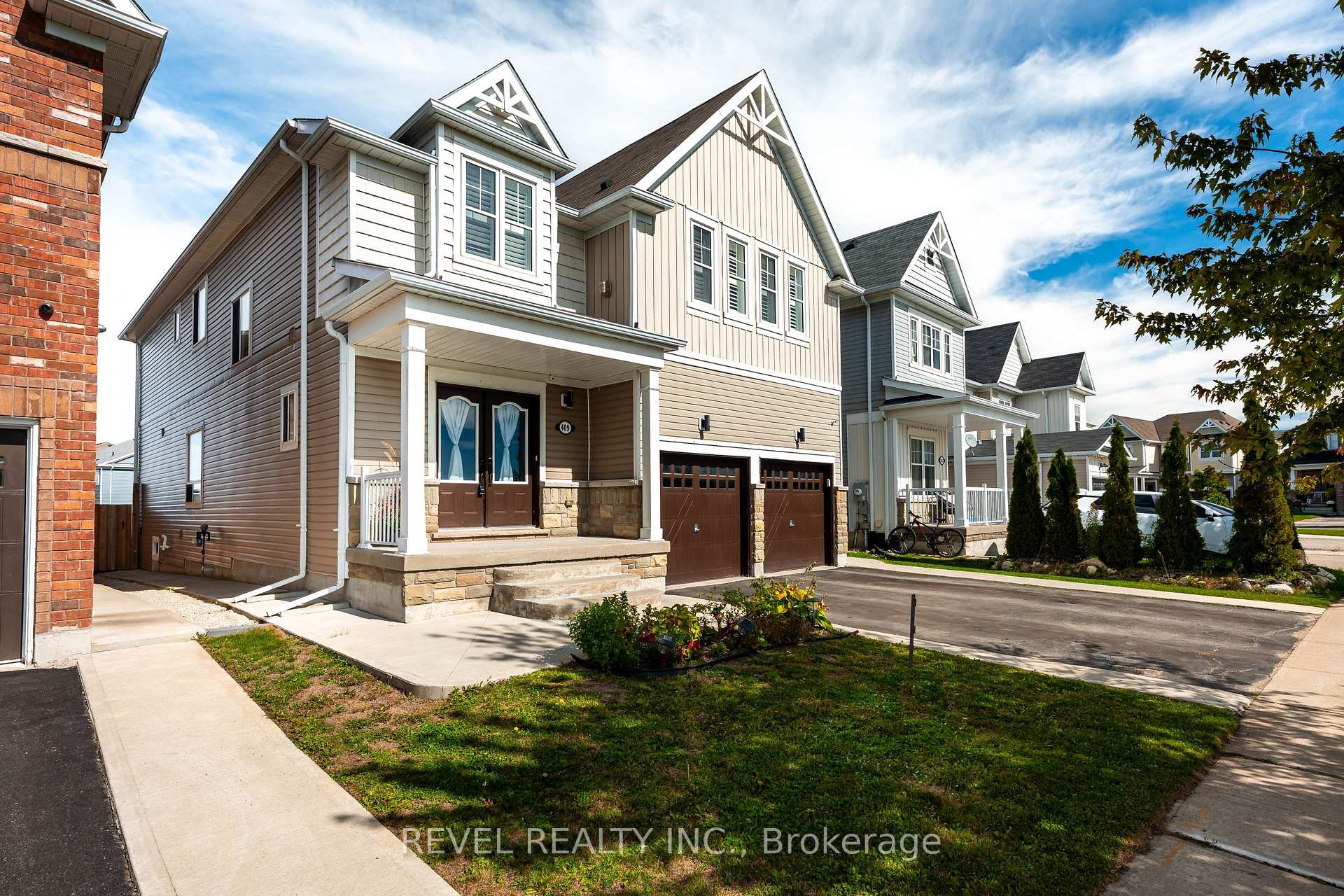 Photo 2 of 409 Tansley Street, Shelburne — HOMEH