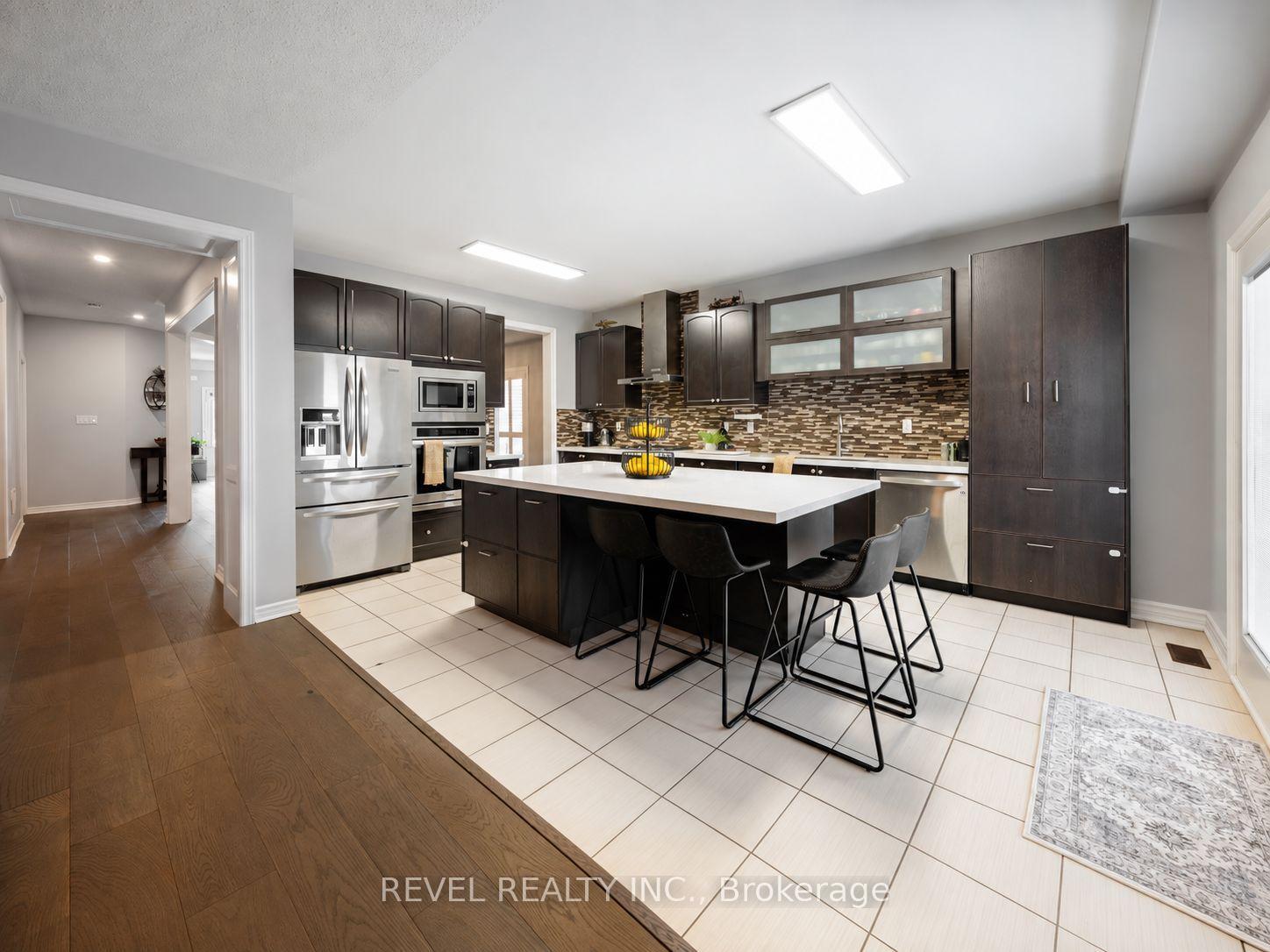 Photo 5 of 409 Tansley Street, Shelburne — HOMEH