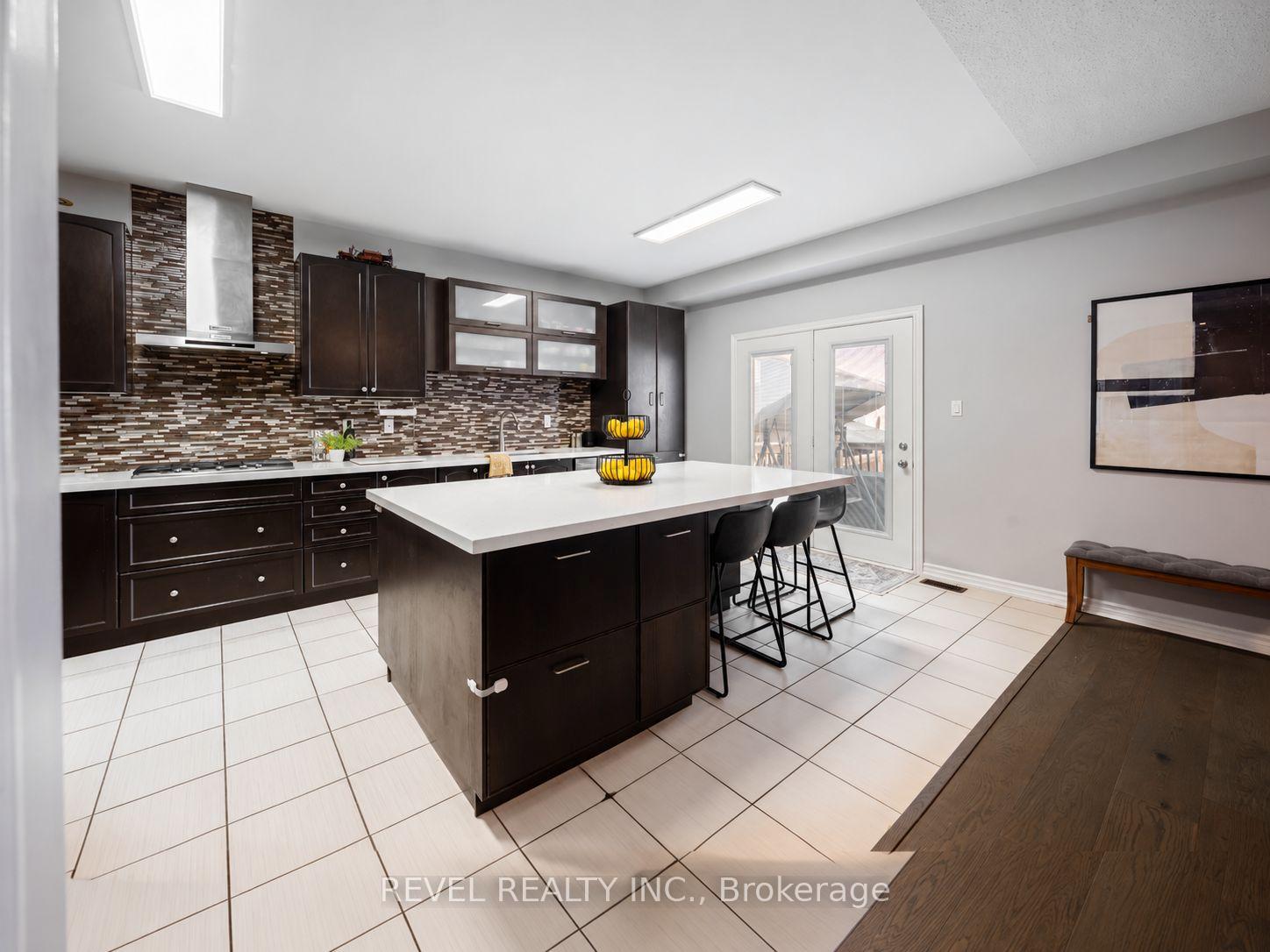 Photo 23 of 409 Tansley Street, Shelburne — HOMEH