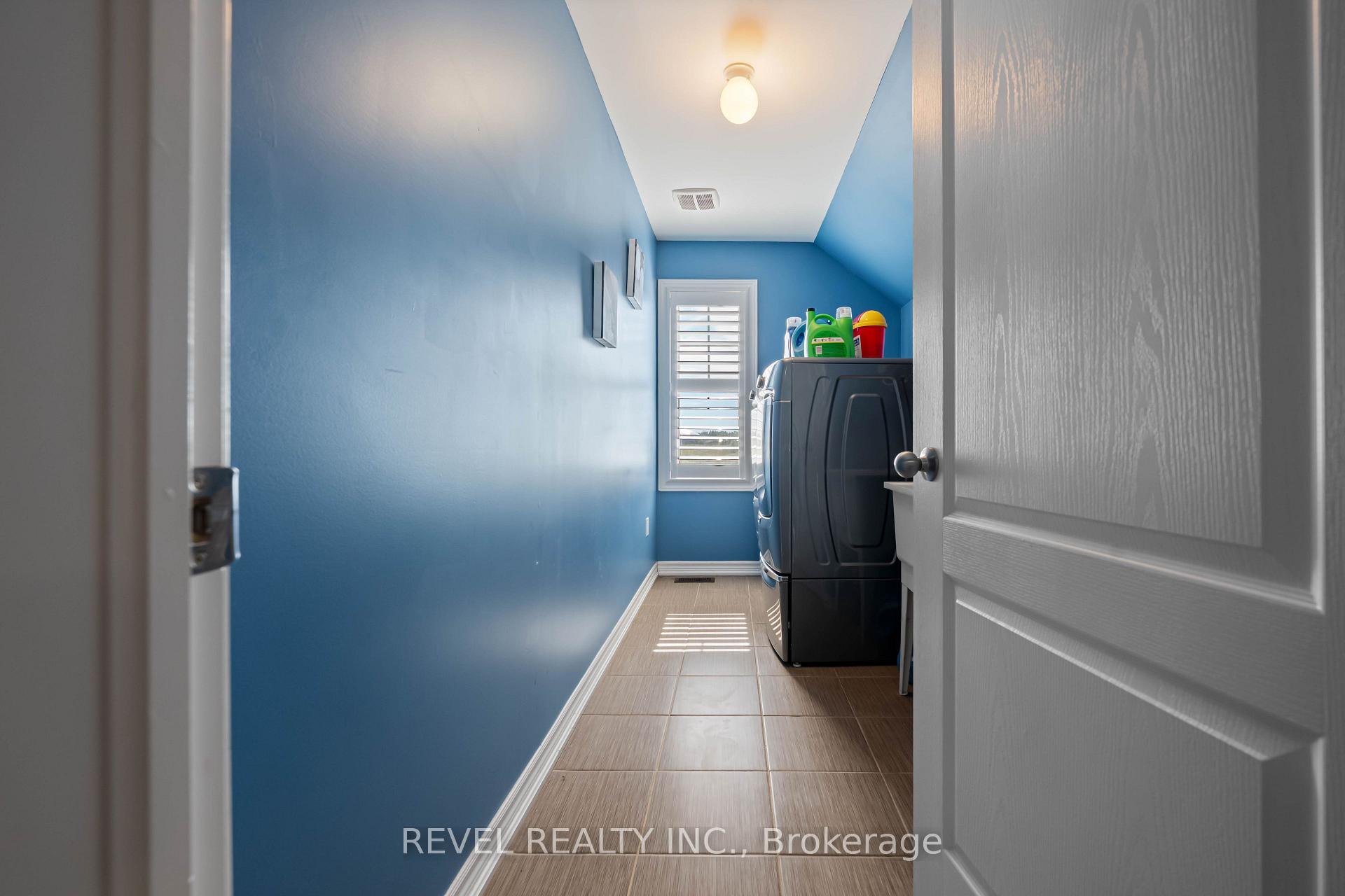 Photo 33 of 409 Tansley Street, Shelburne — HOMEH