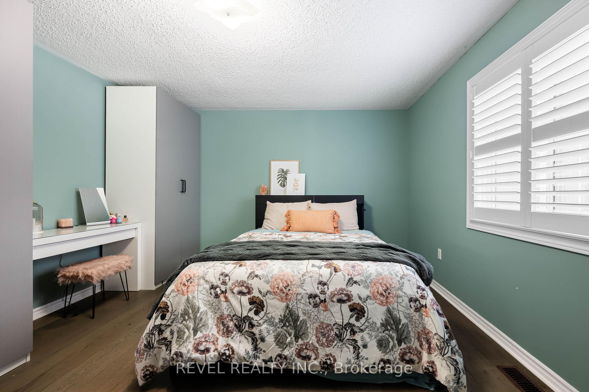 Photo 37 of 409 Tansley Street, Shelburne — HOMEH
