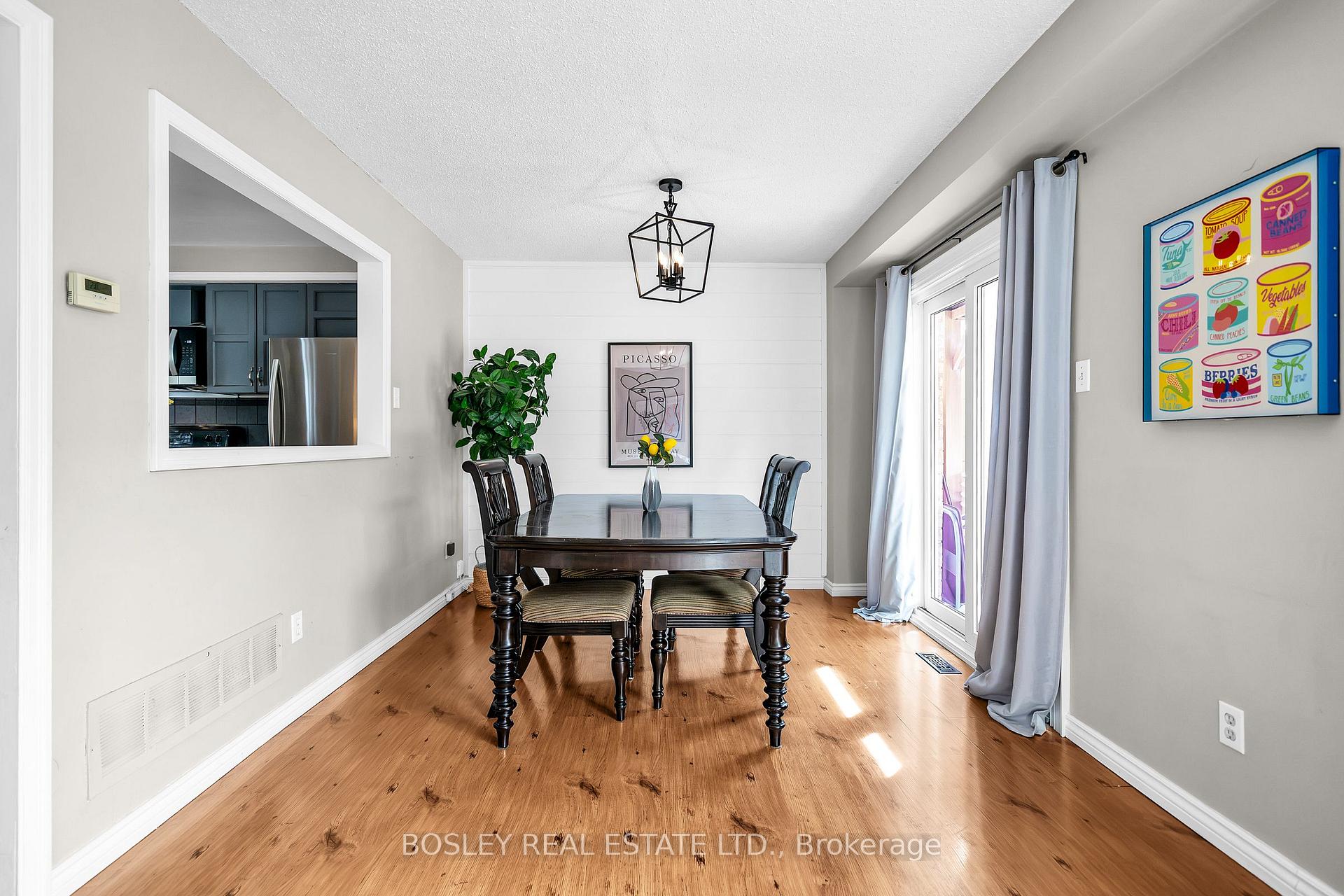 Photo 2 of 74 Elford Drive, Clarington, Bowmanville — HOMEH
