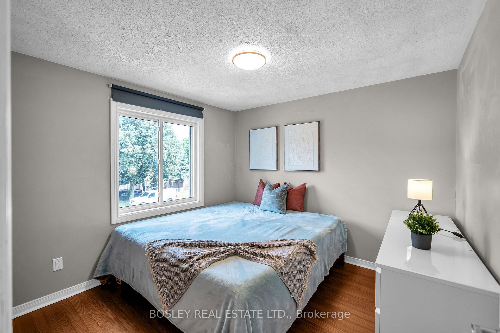 Photo 7 of 74 Elford Drive, Clarington, Bowmanville — HOMEH