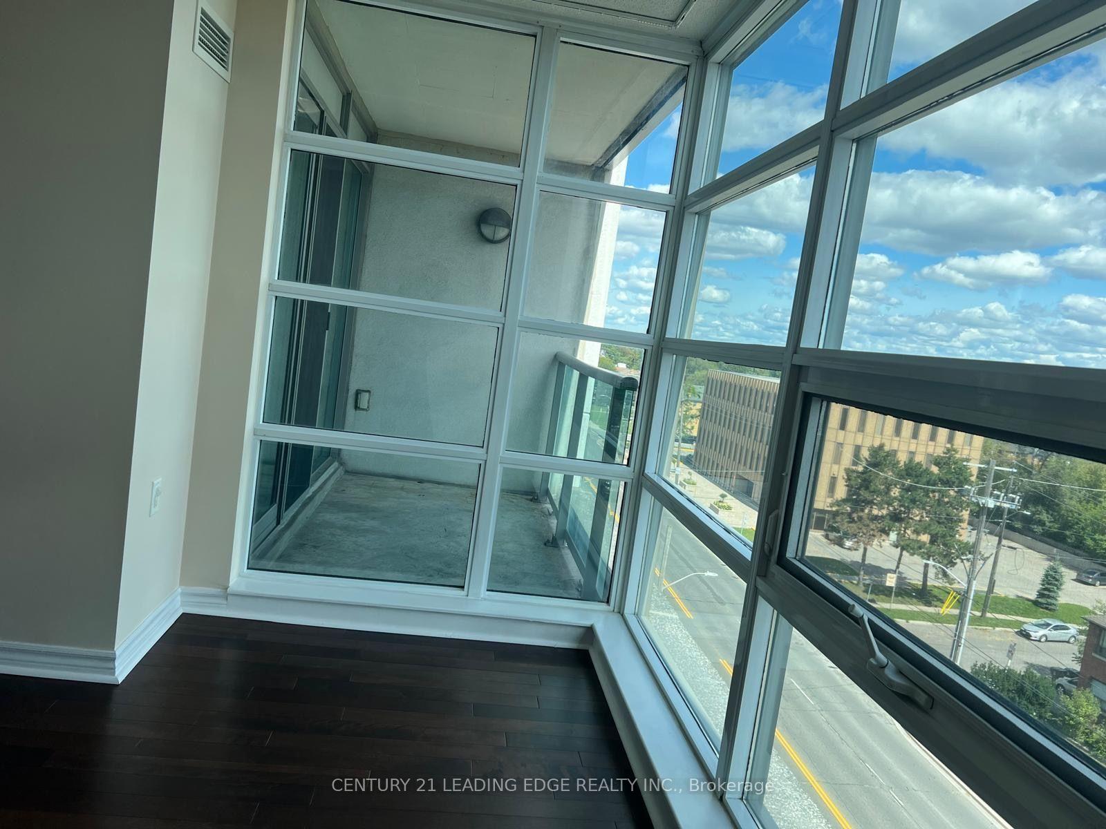 Photo 13 of Unit 706, 3830 Bathurst Street, North York, Clanton Park — HOMEH