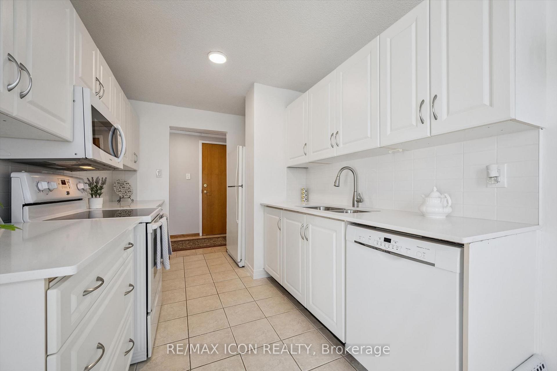 Photo 4 of Unit 311, 55 Blue Springs Drive, Waterloo, Colonial Acres — HOMEH
