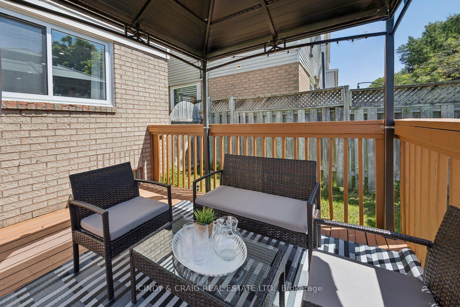 Photo 18 of 25 John Walter Crescent, Clarington, Courtice — HOMEH