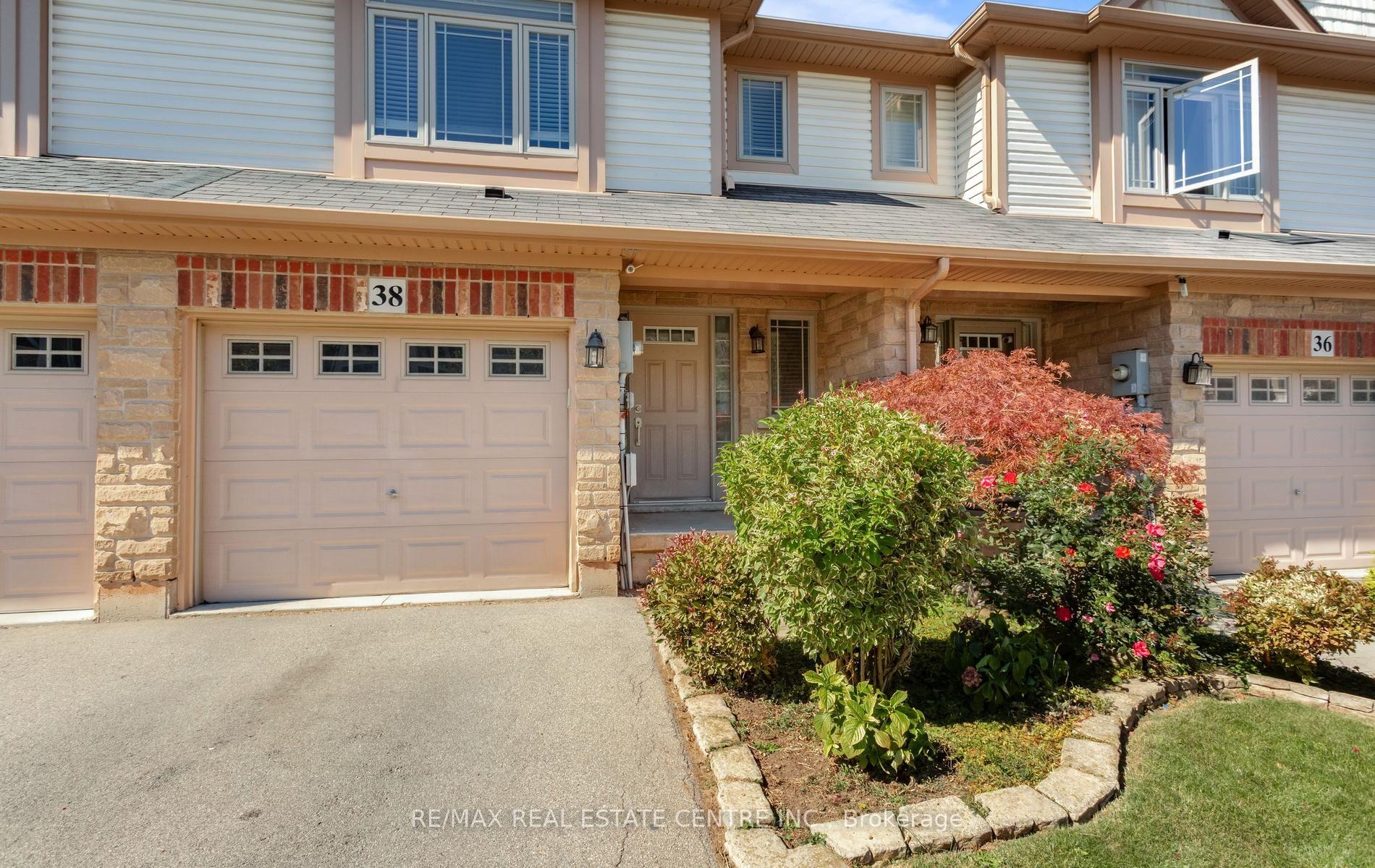 Photo 2 of Unit 38, 8 Hemlock Way, Grimsby, Grimsby West — HOMEH