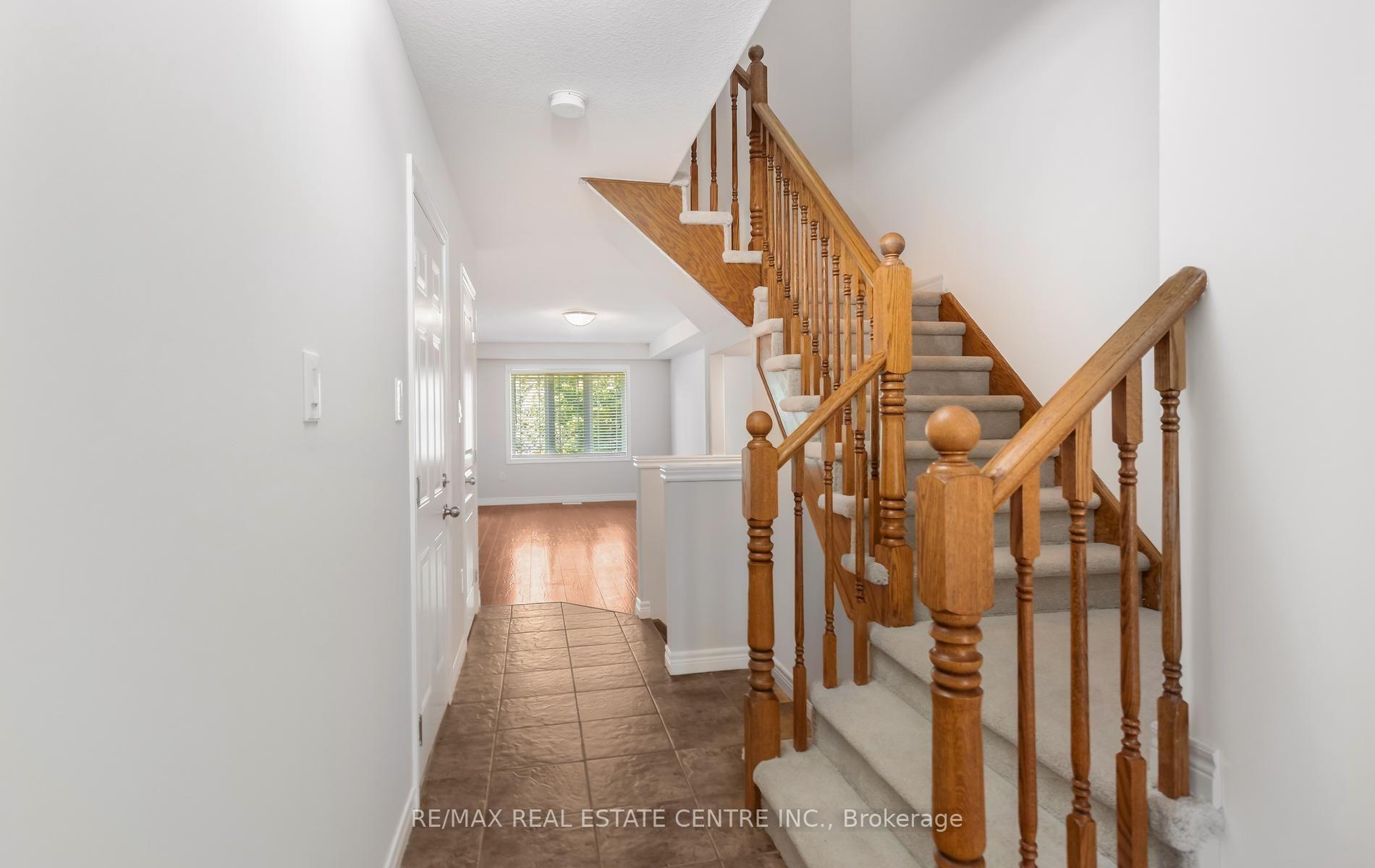 Photo 4 of Unit 38, 8 Hemlock Way, Grimsby, Grimsby West — HOMEH