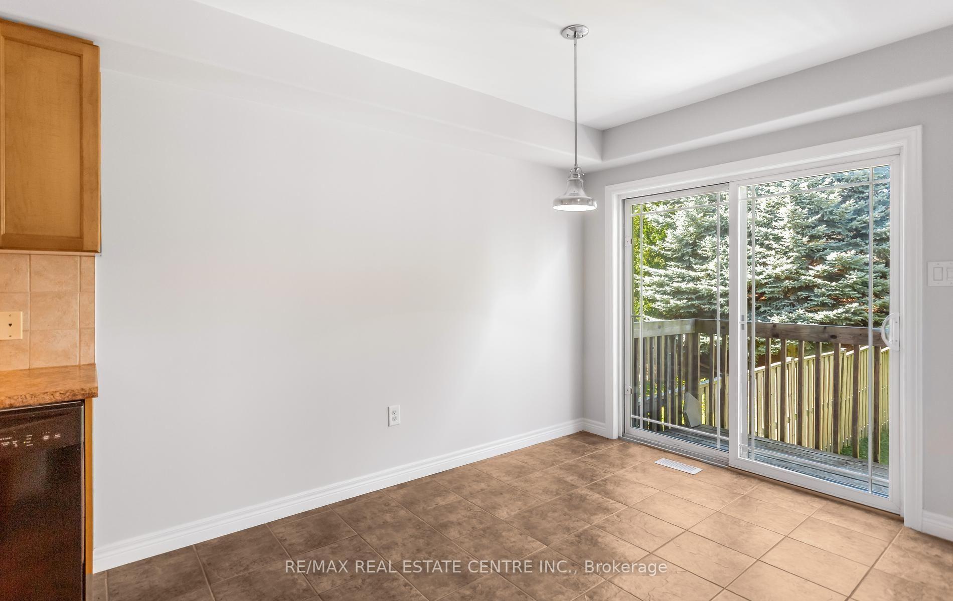 Photo 14 of Unit 38, 8 Hemlock Way, Grimsby, Grimsby West — HOMEH