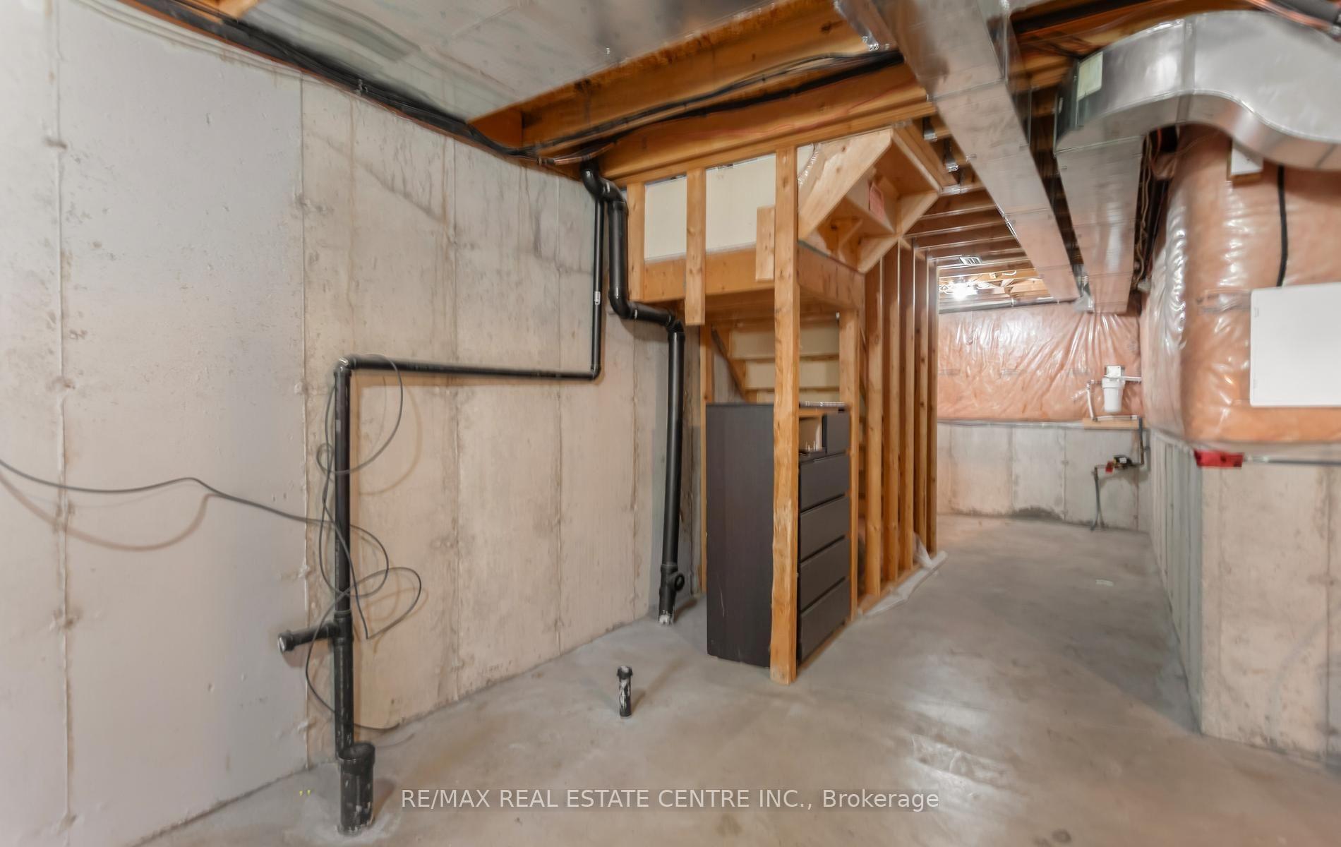 Photo 41 of Unit 38, 8 Hemlock Way, Grimsby, Grimsby West — HOMEH