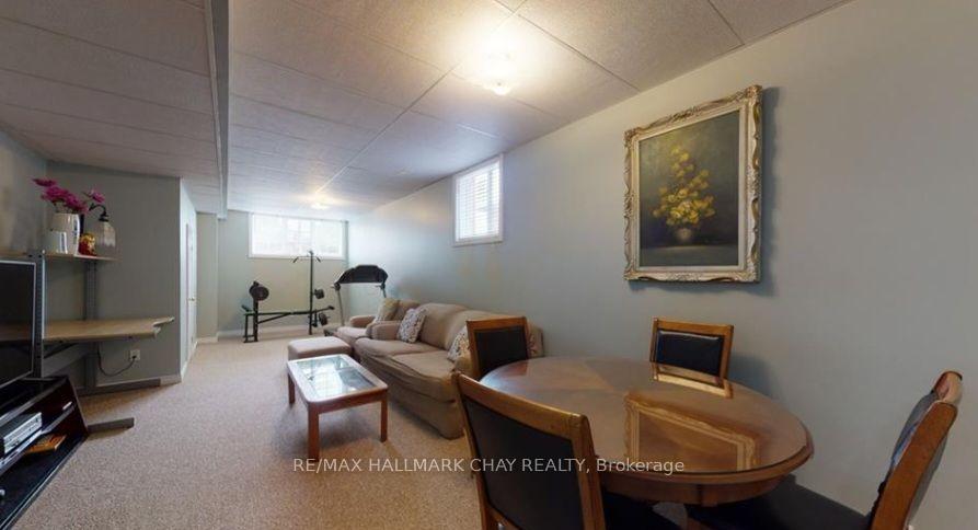 Photo 3 of Unit lower level, 133 Monique Crescent, Barrie, East Bayfield — HOMEH