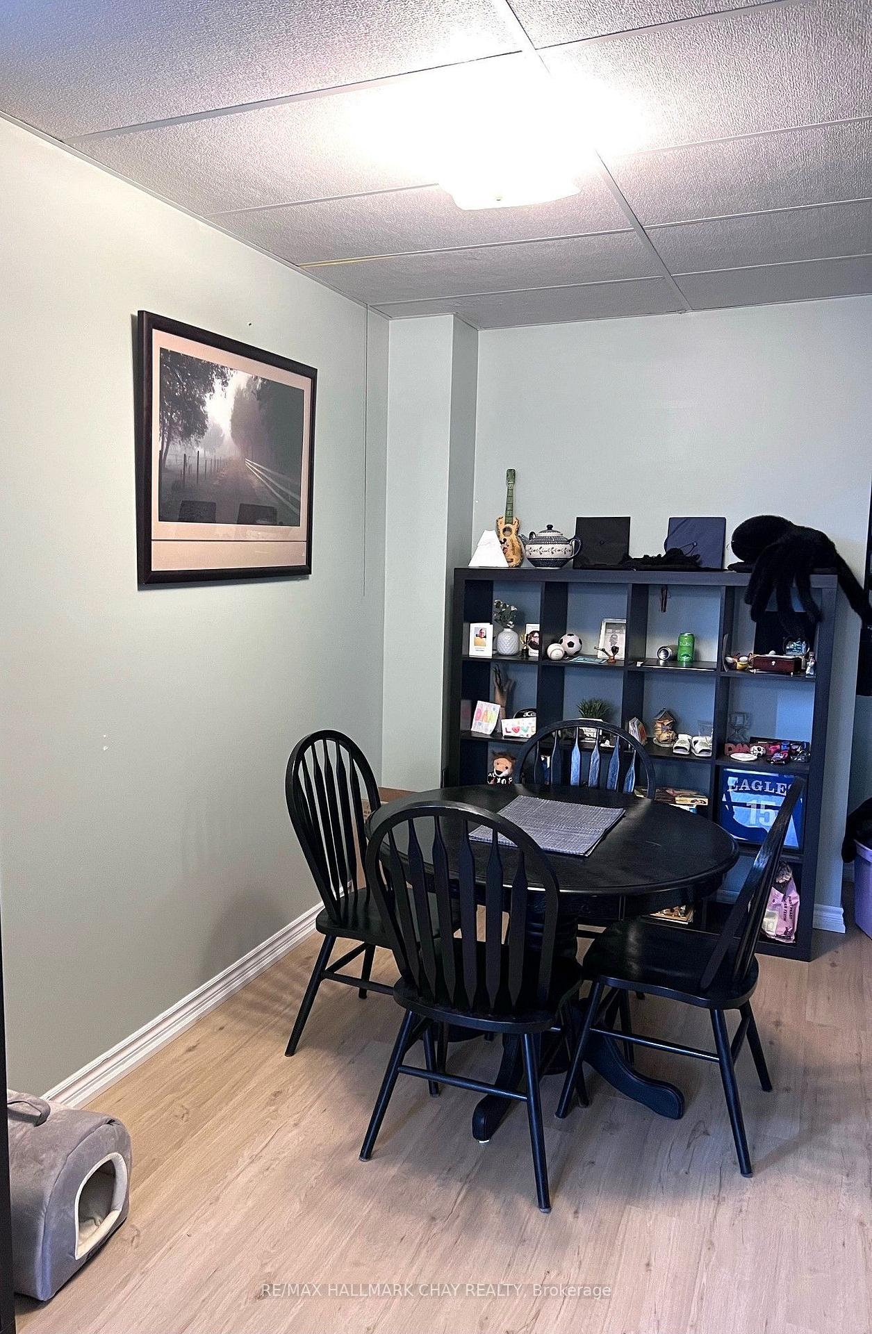 Photo 4 of Unit lower level, 133 Monique Crescent, Barrie, East Bayfield — HOMEH