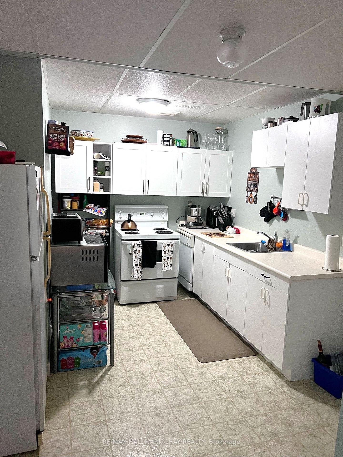 Photo 6 of Unit lower level, 133 Monique Crescent, Barrie, East Bayfield — HOMEH