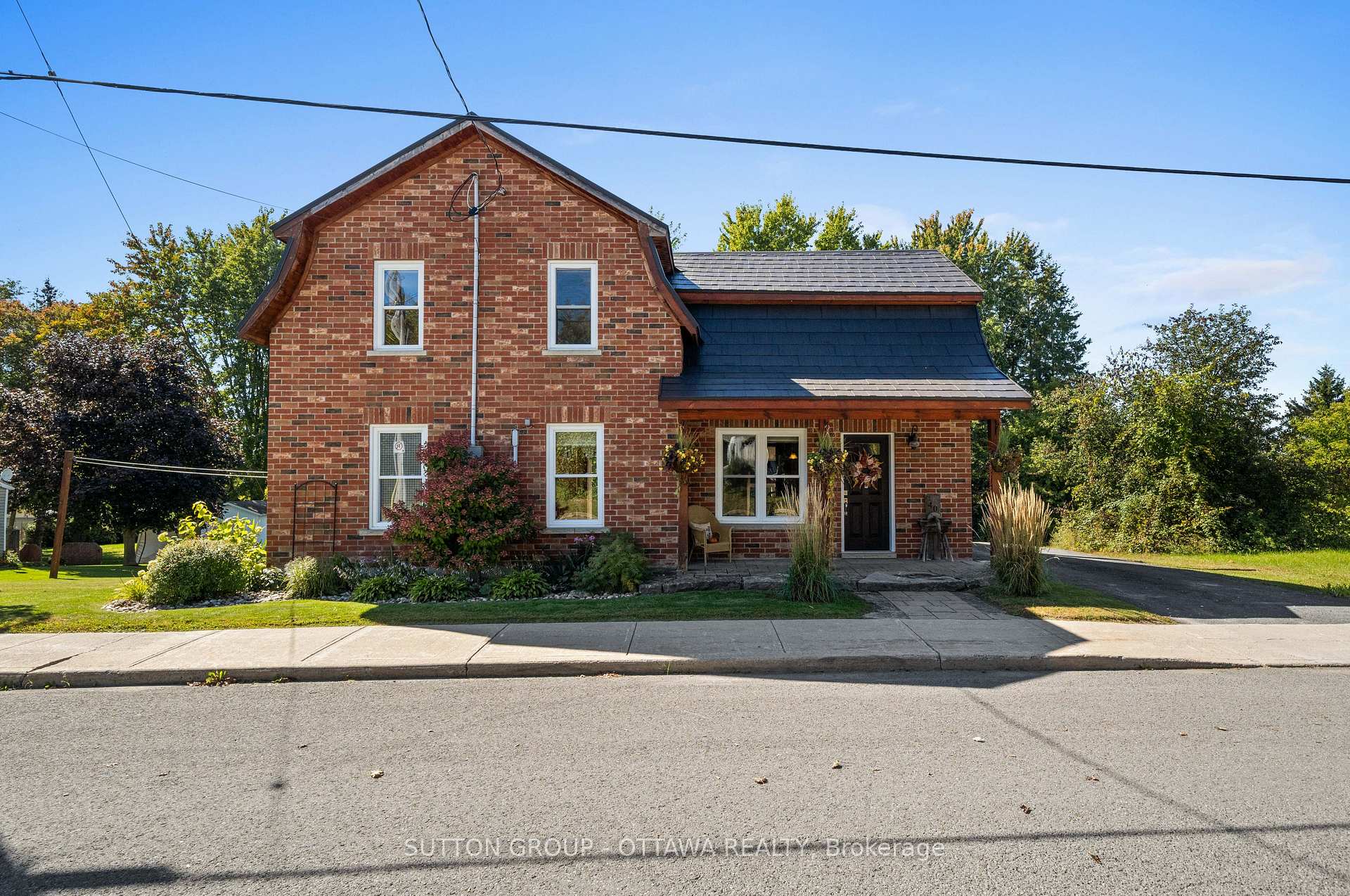 Photo of 40 Sabourin Street