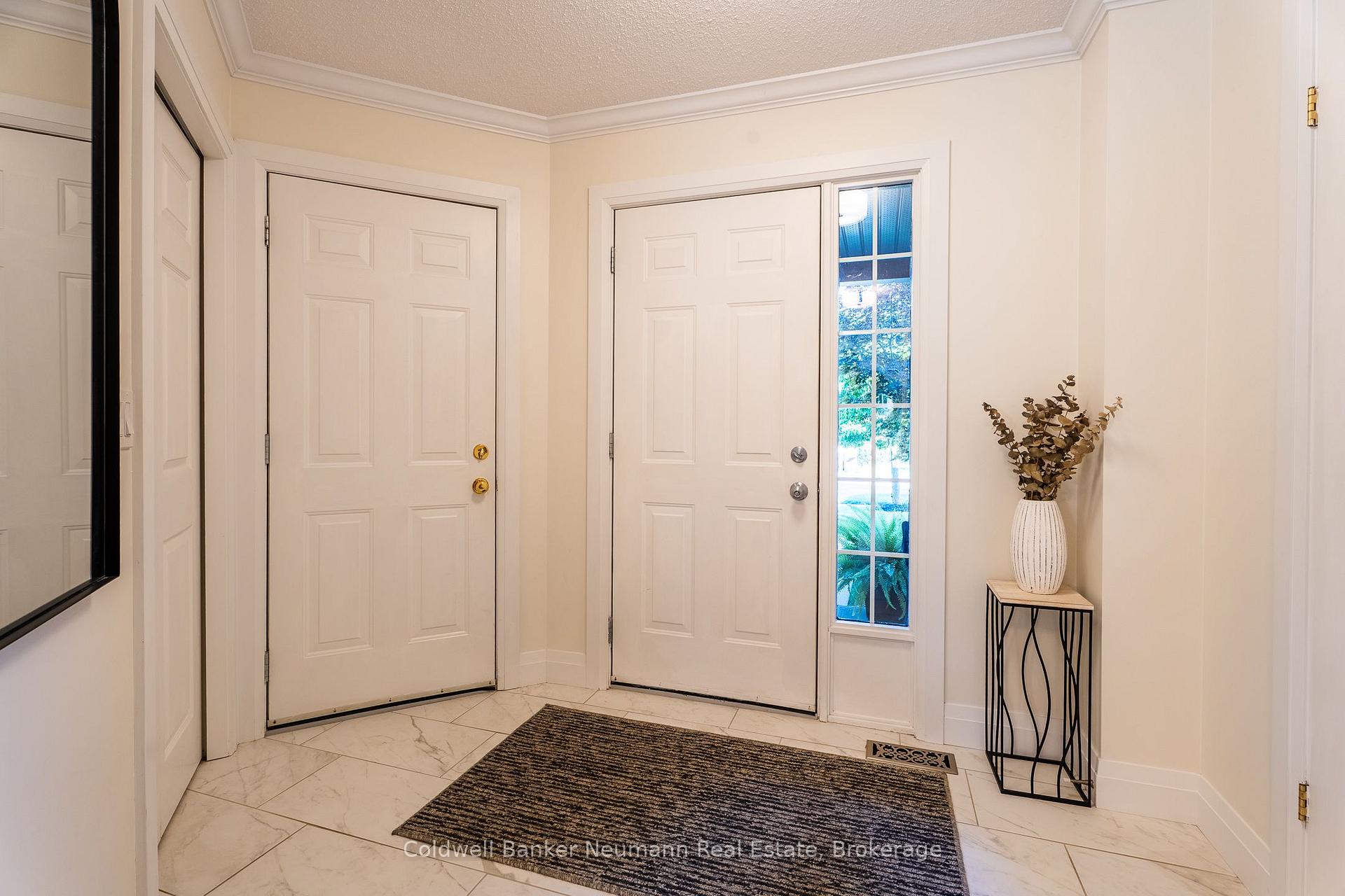 Photo 6 of 46 Darling Crescent, Guelph, Pineridge/Westminster Woods — HOMEH