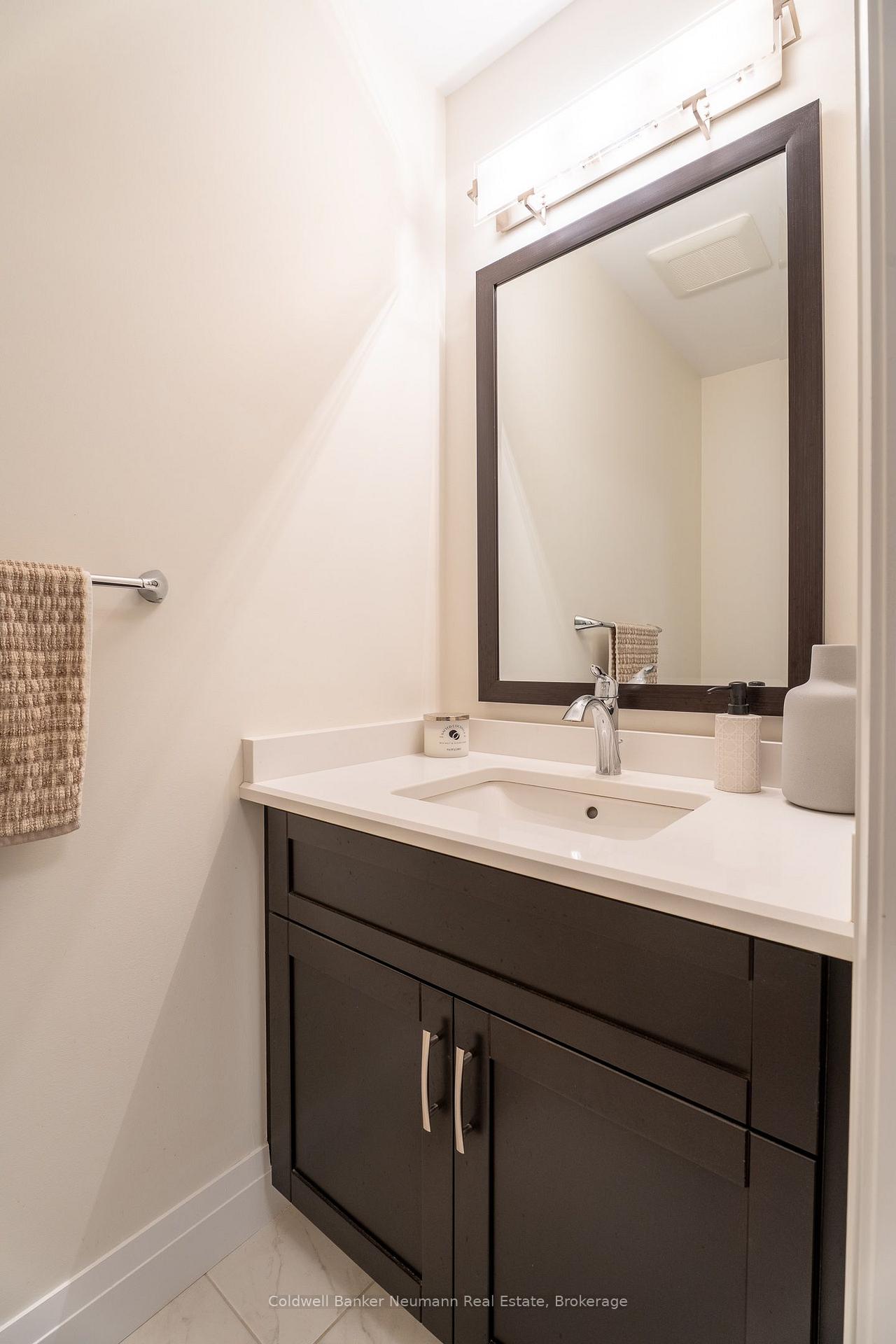 Photo 8 of 46 Darling Crescent, Guelph, Pineridge/Westminster Woods — HOMEH