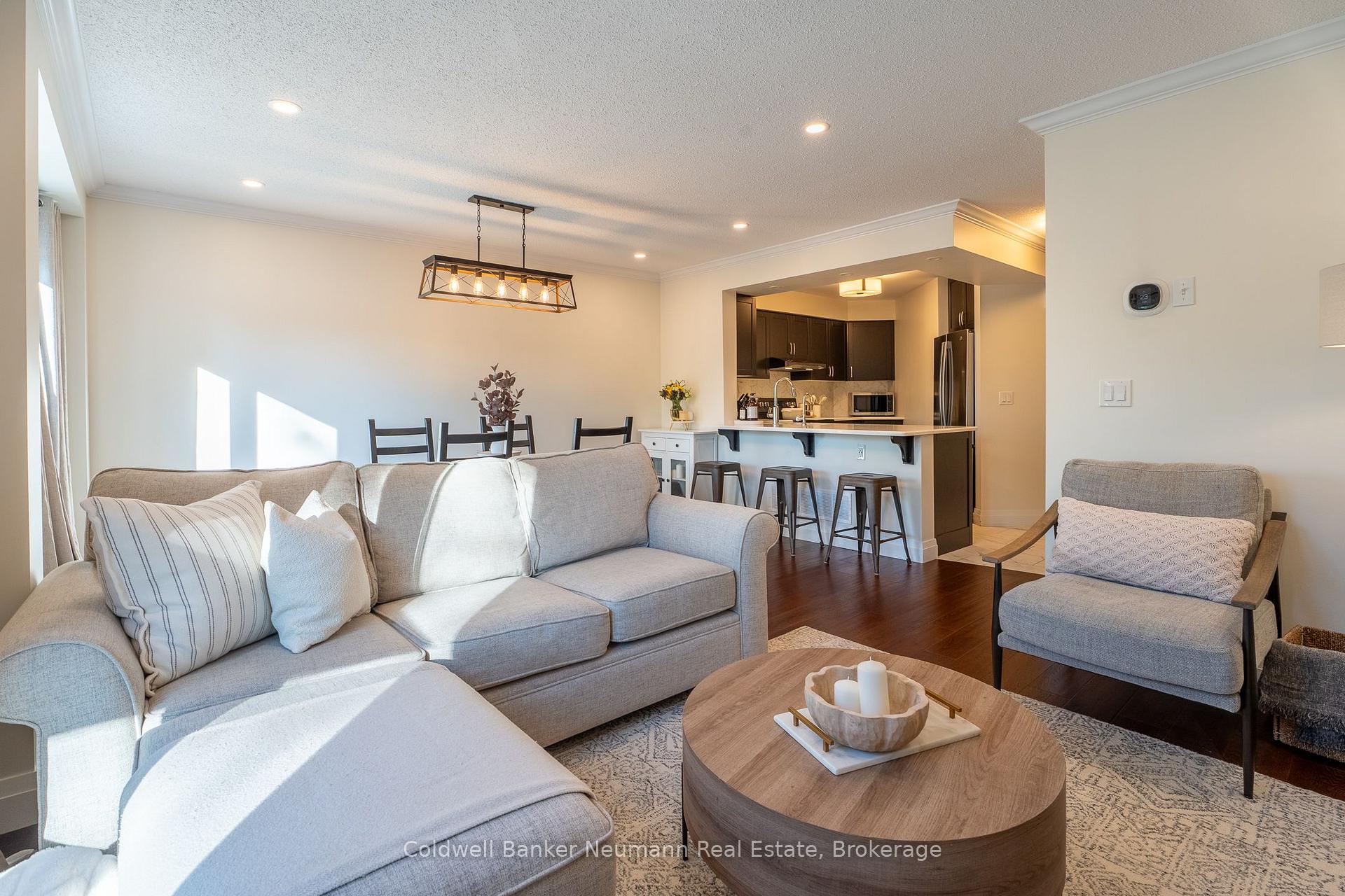 Photo 14 of 46 Darling Crescent, Guelph, Pineridge/Westminster Woods — HOMEH