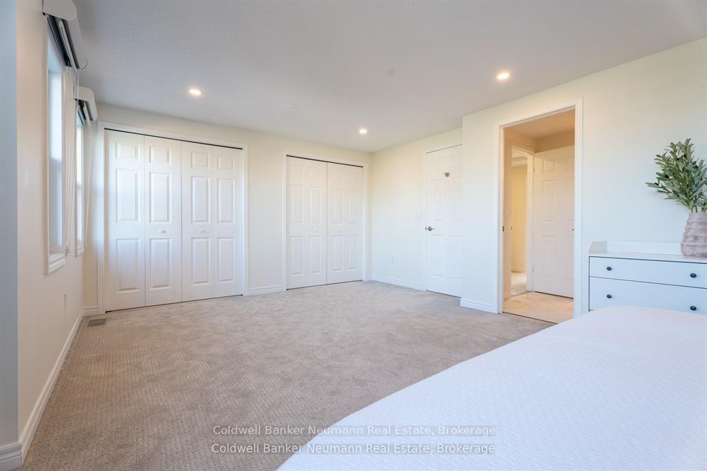 Photo 17 of 46 Darling Crescent, Guelph, Pineridge/Westminster Woods — HOMEH