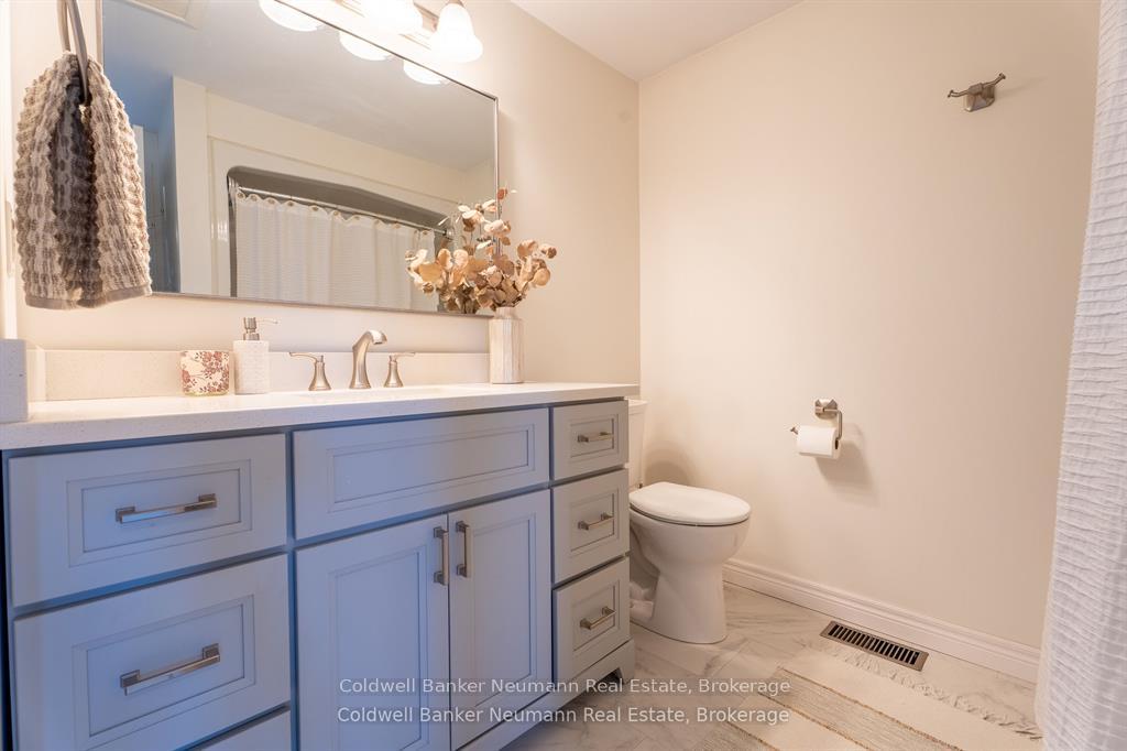 Photo 18 of 46 Darling Crescent, Guelph, Pineridge/Westminster Woods — HOMEH