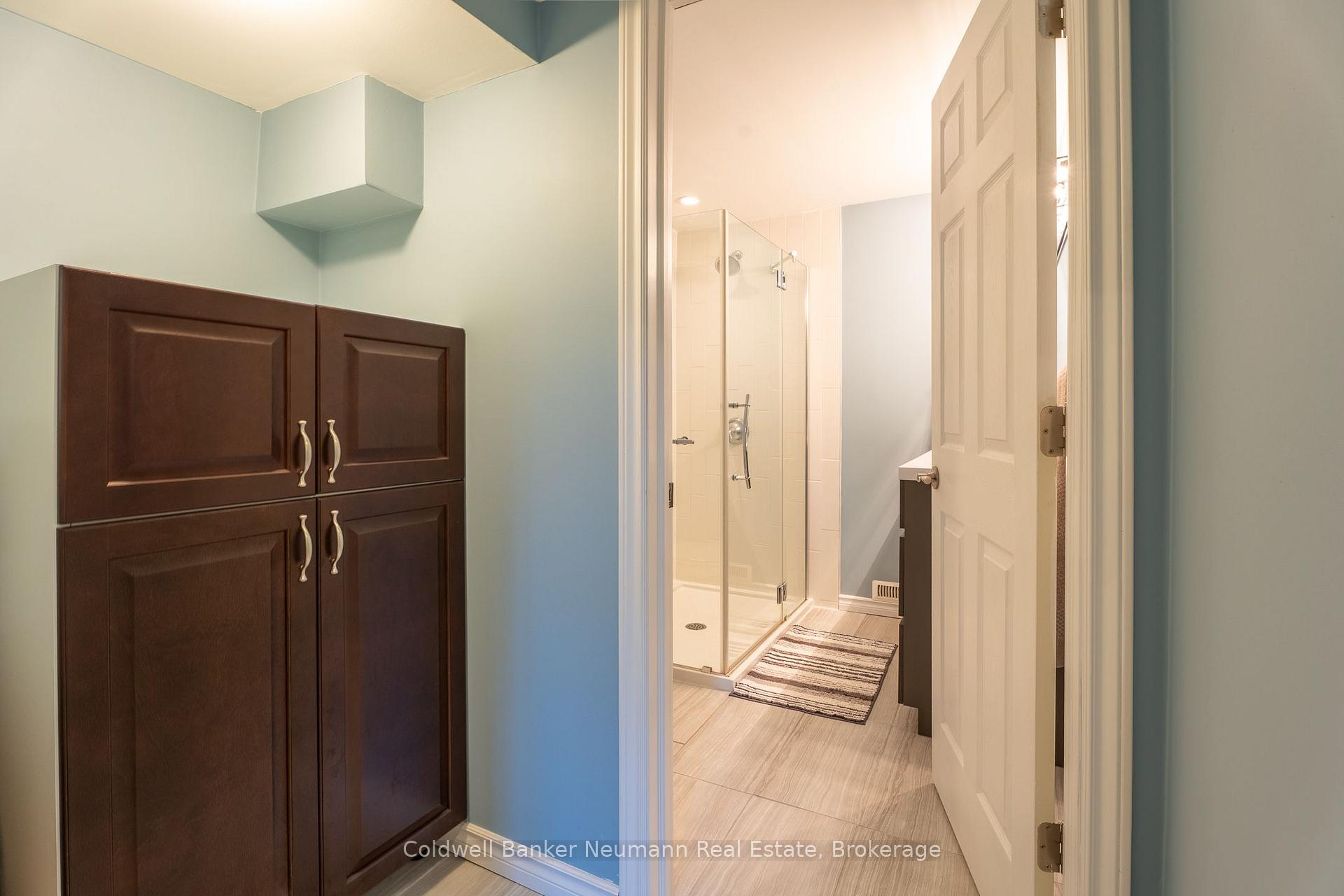 Photo 25 of 46 Darling Crescent, Guelph, Pineridge/Westminster Woods — HOMEH