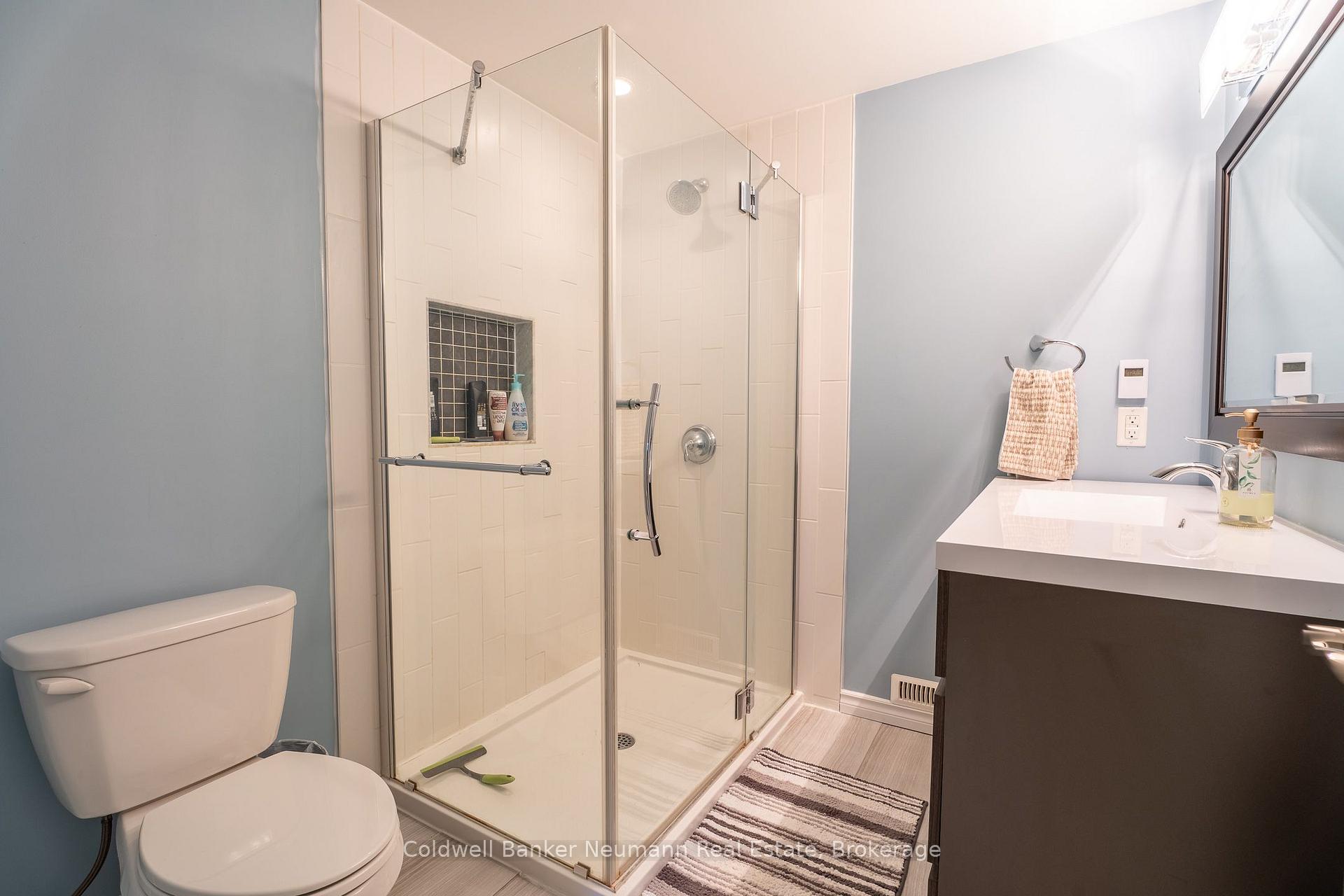 Photo 26 of 46 Darling Crescent, Guelph, Pineridge/Westminster Woods — HOMEH