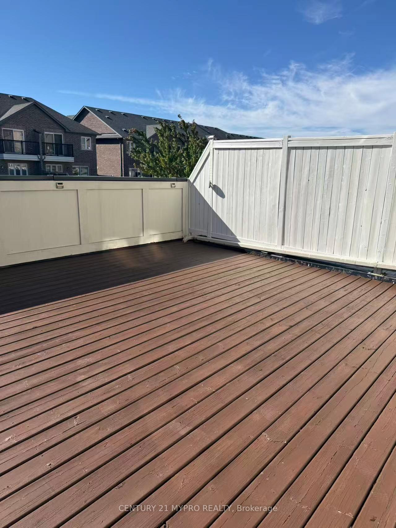 Photo 11 of 13 Walter Scott Crescent, Markham, Victoria Square — HOMEH