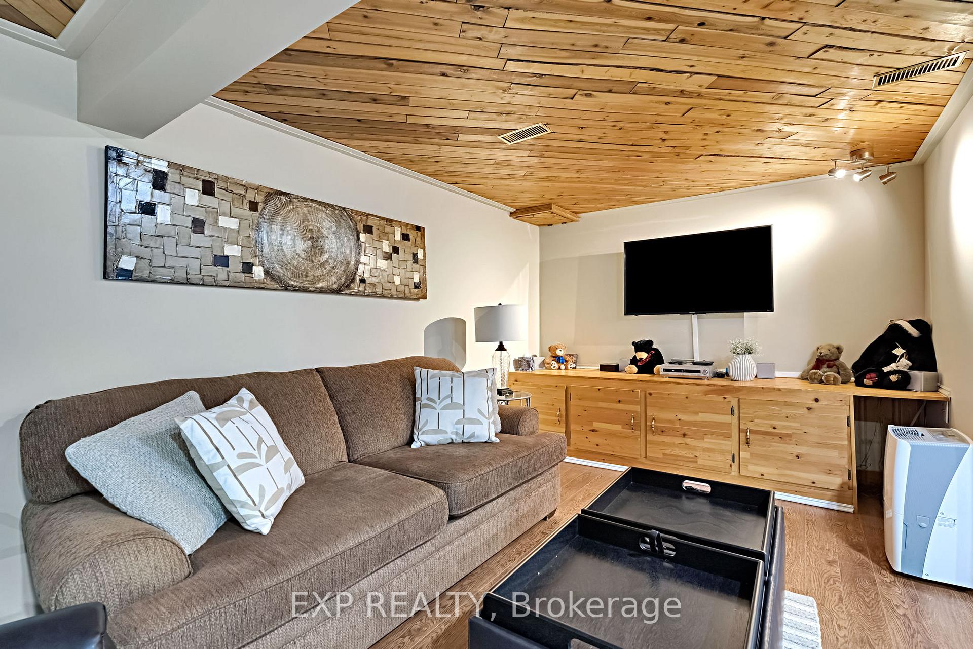 Photo 32 of 1426 Hastings Drive, London, North G — HOMEH