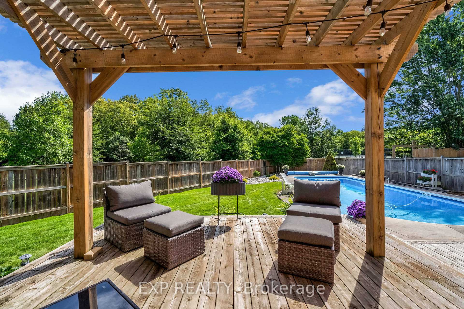 Photo 36 of 1426 Hastings Drive, London, North G — HOMEH