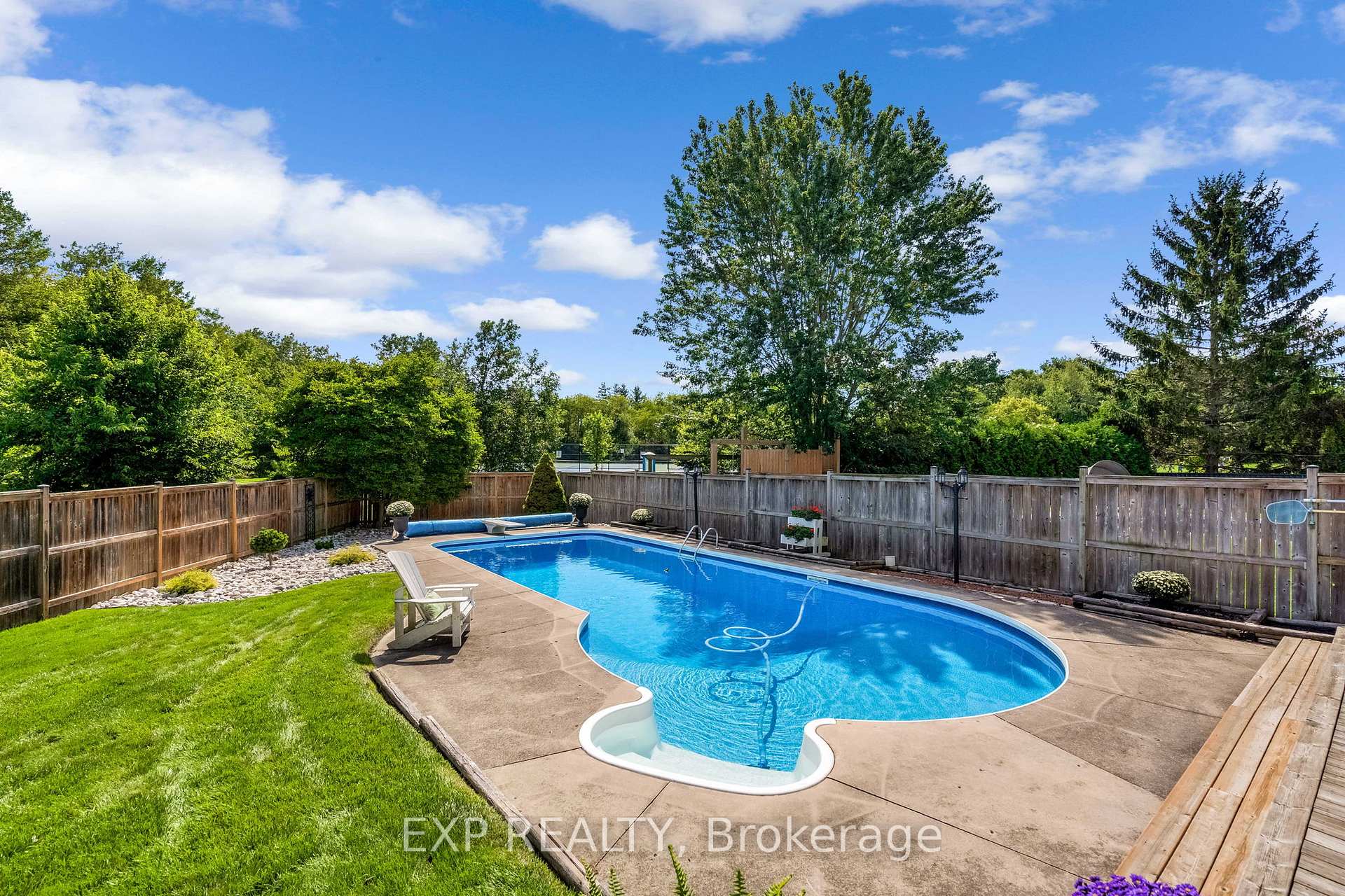 Photo 37 of 1426 Hastings Drive, London, North G — HOMEH