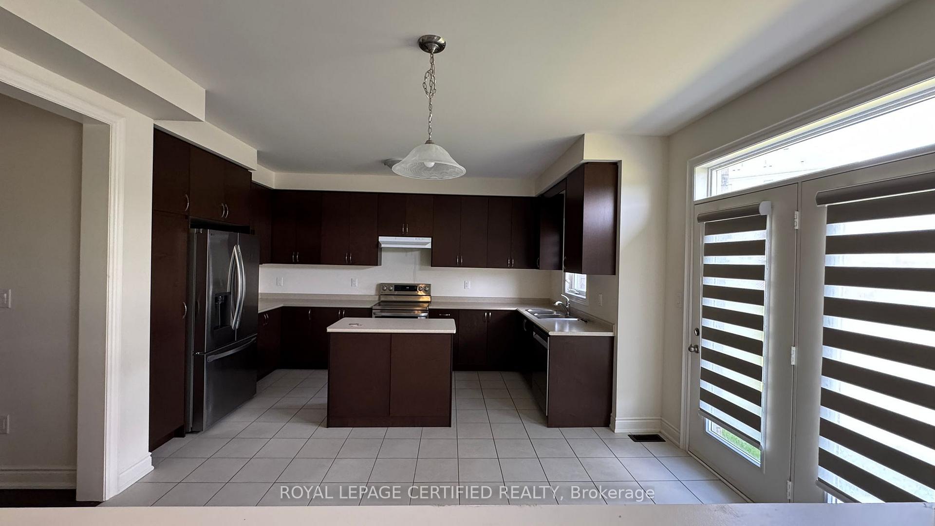 Photo 2 of 172 Bloomfield Crescent, Cambridge, Little's Corners — HOMEH