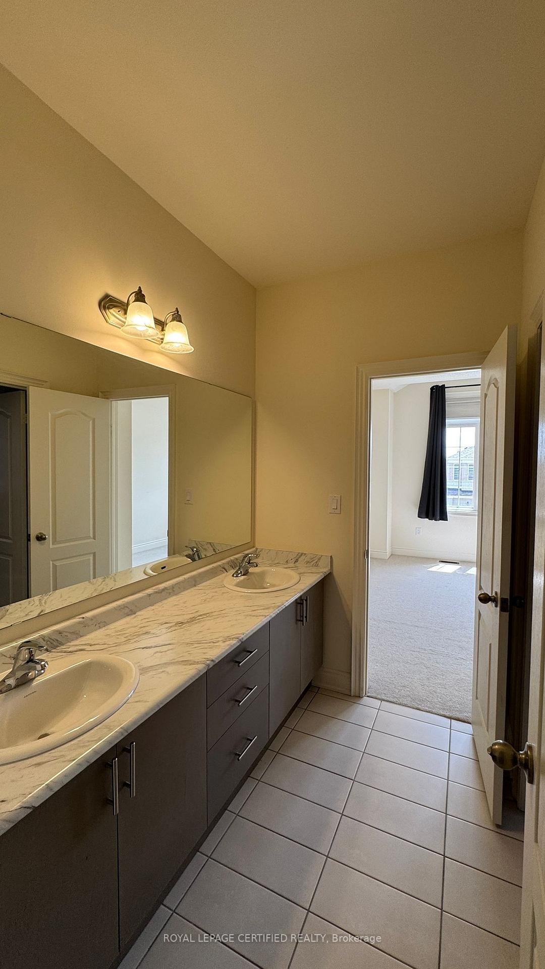 Photo 13 of 172 Bloomfield Crescent, Cambridge, Little's Corners — HOMEH