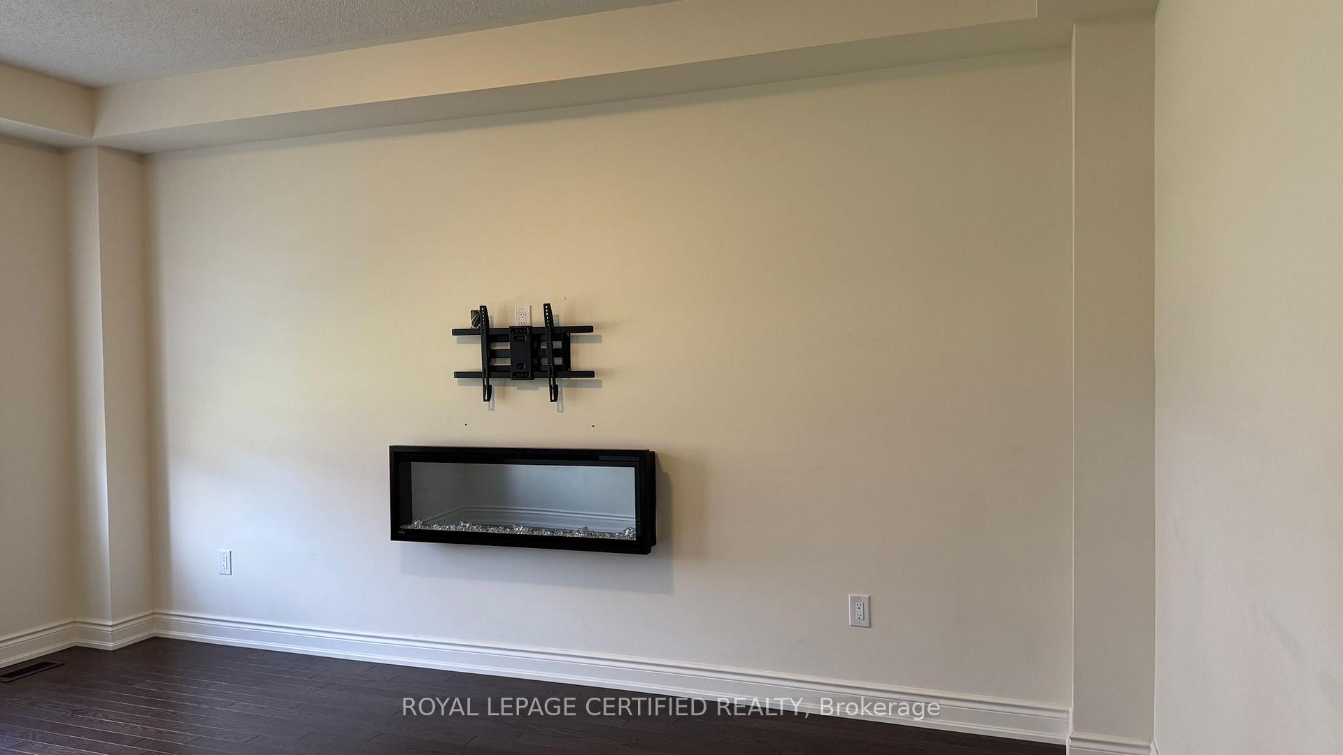 Photo 14 of 172 Bloomfield Crescent, Cambridge, Little's Corners — HOMEH